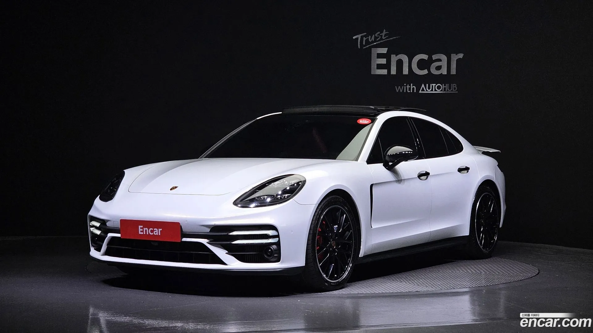 Porsche Panamera 2021 — фото 1
