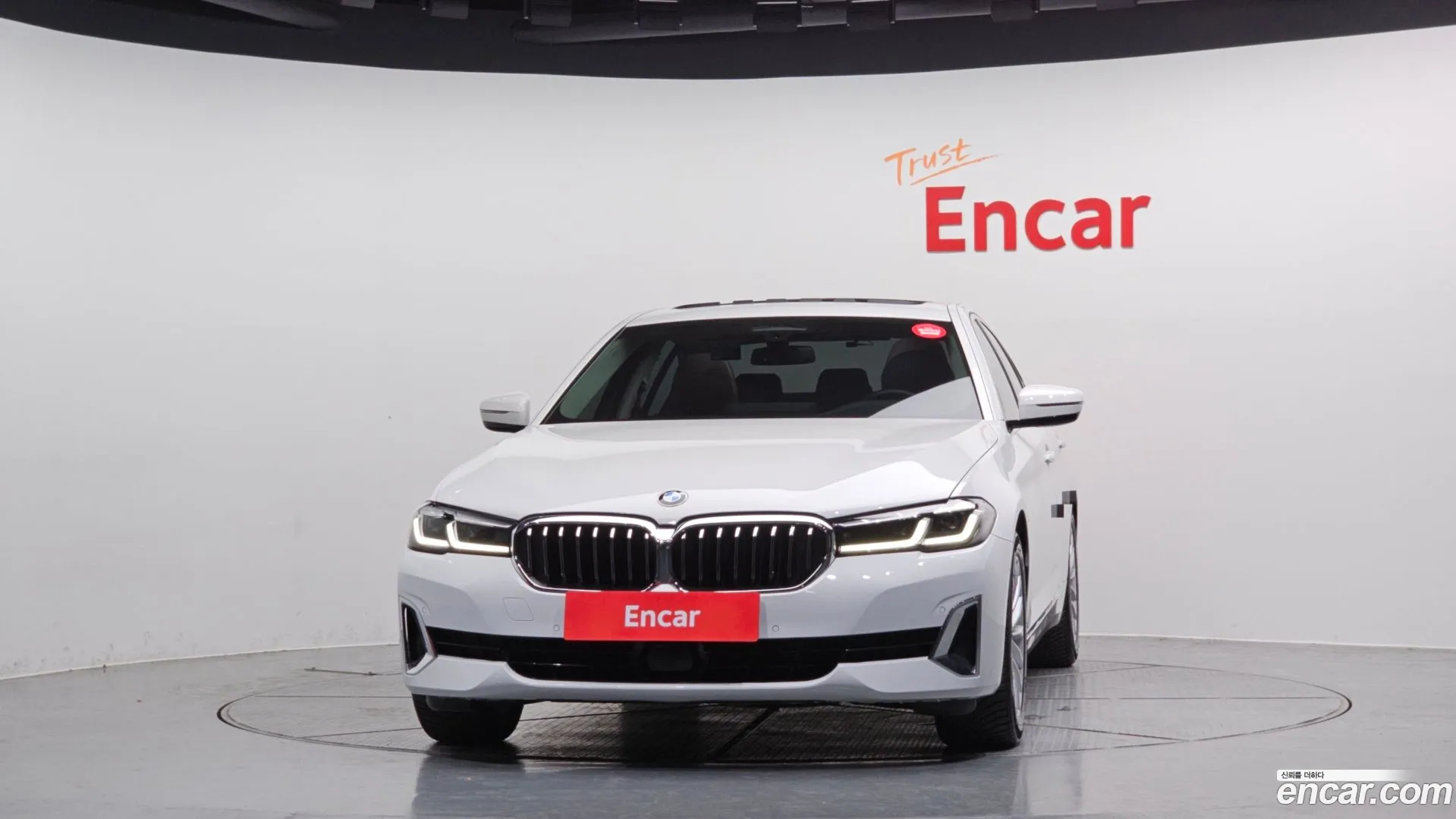 BMW 530i 2020 — фото 1