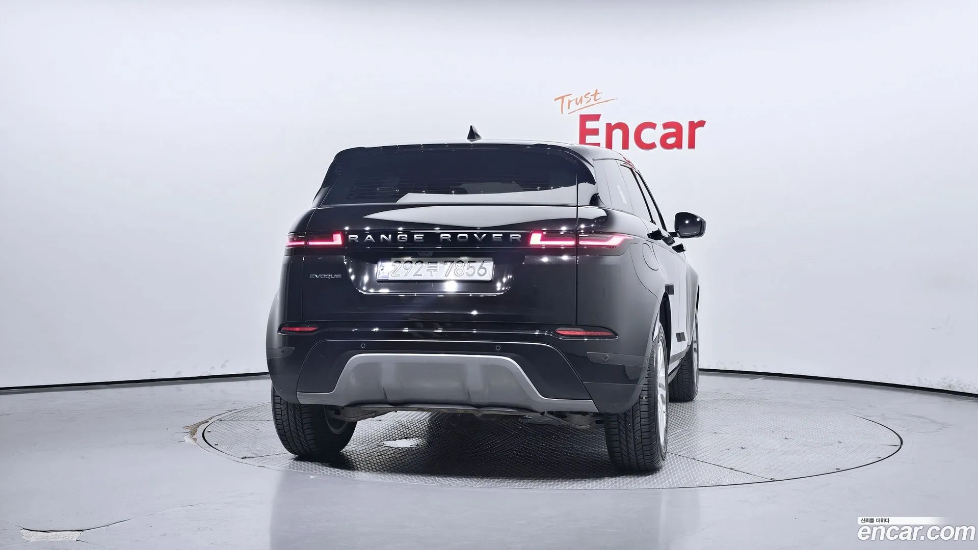 Land Rover Range Rover Evoque 2024 — фото 3