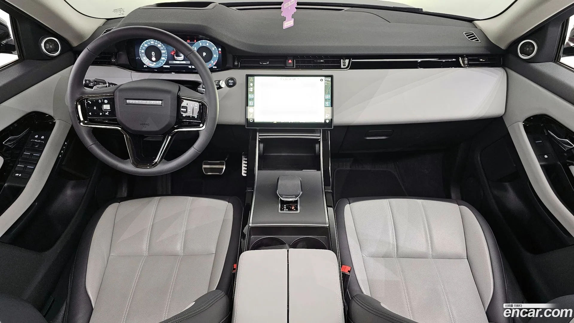 Land Rover Range Rover Evoque 2024 — фото 1