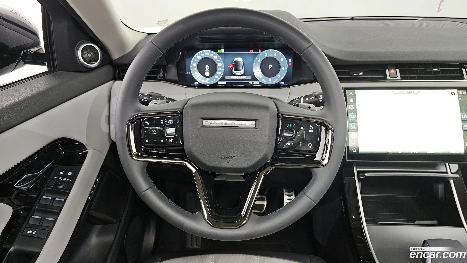 Land Rover Range Rover Evoque 2024 — фото 4