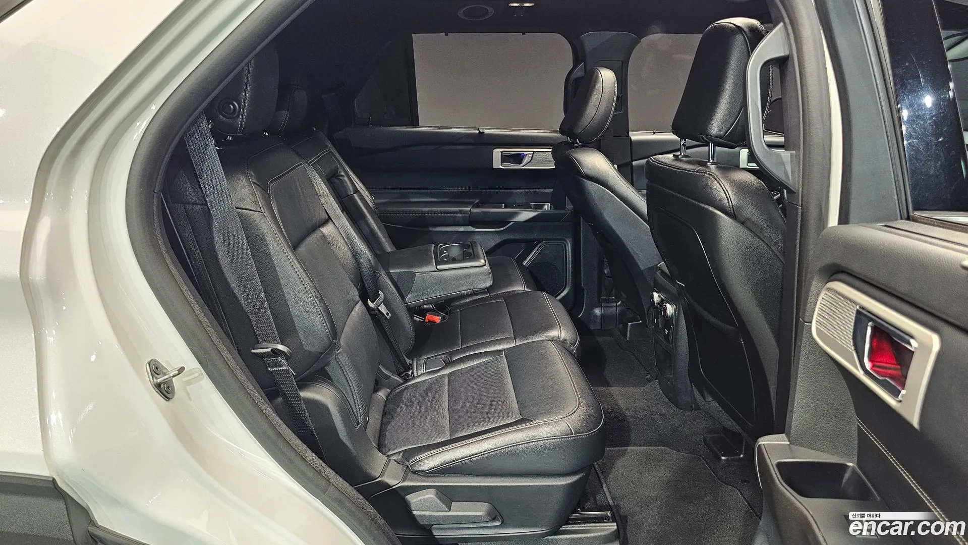 Ford Explorer 2020 — фото 2