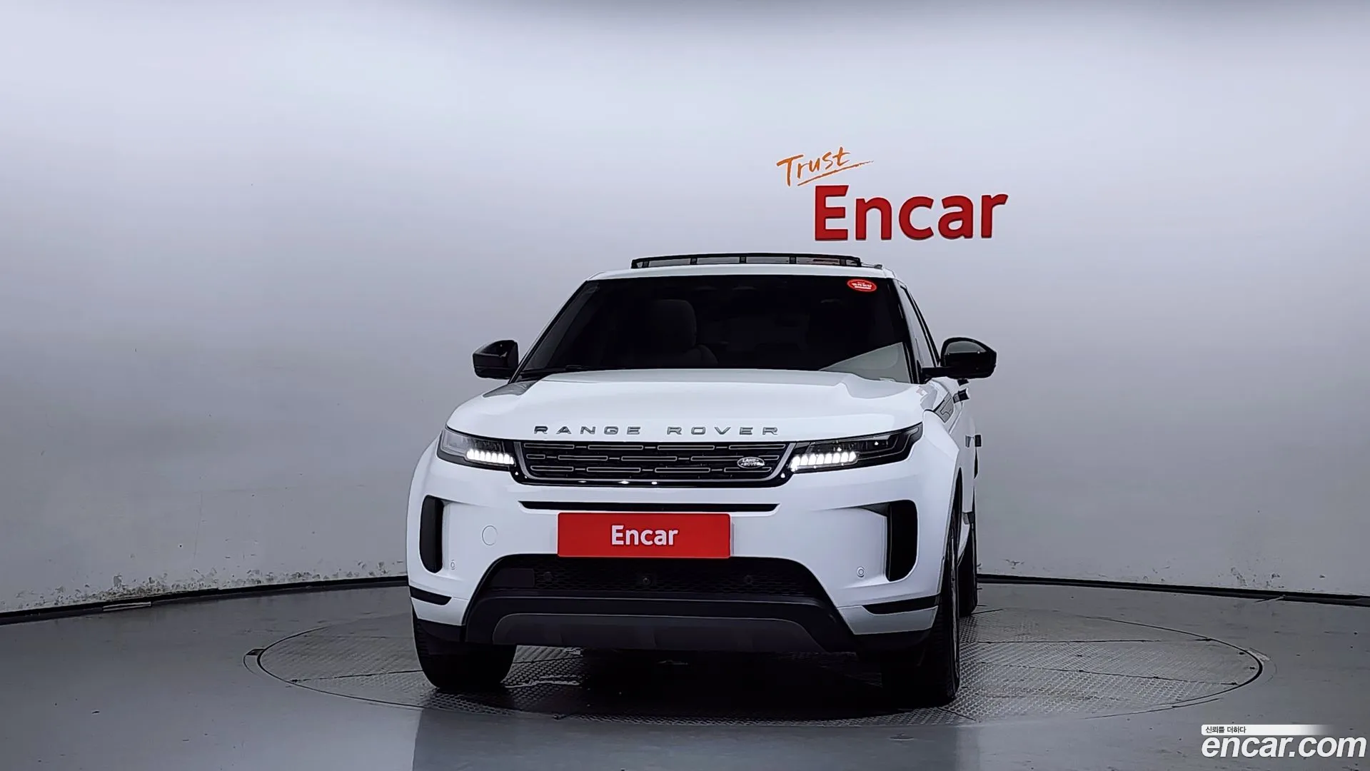 Land Rover Range Rover Evoque 2024 — фото 3