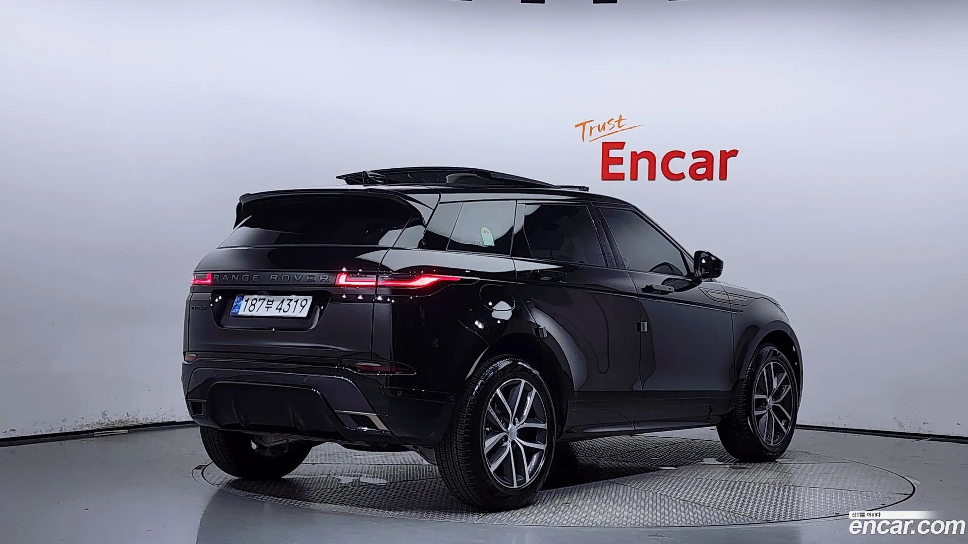 Land Rover Range Rover Evoque 2024 — фото 2