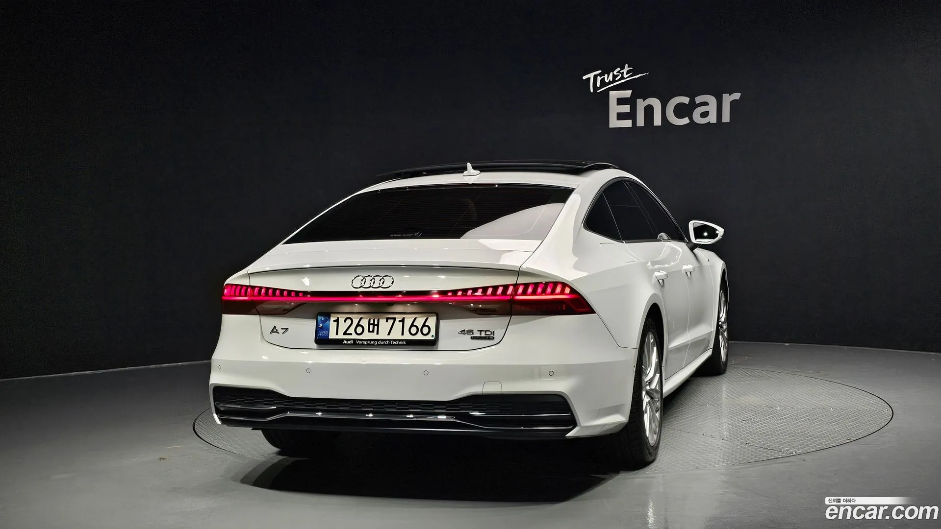 Audi A7 2021 — фото 1