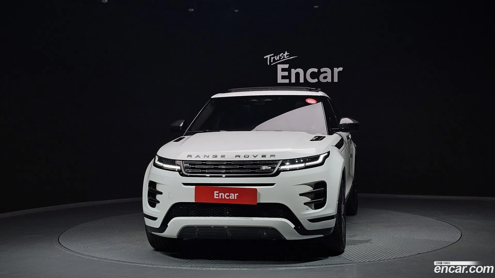 Land Rover Range Rover Evoque 2024 — фото 3
