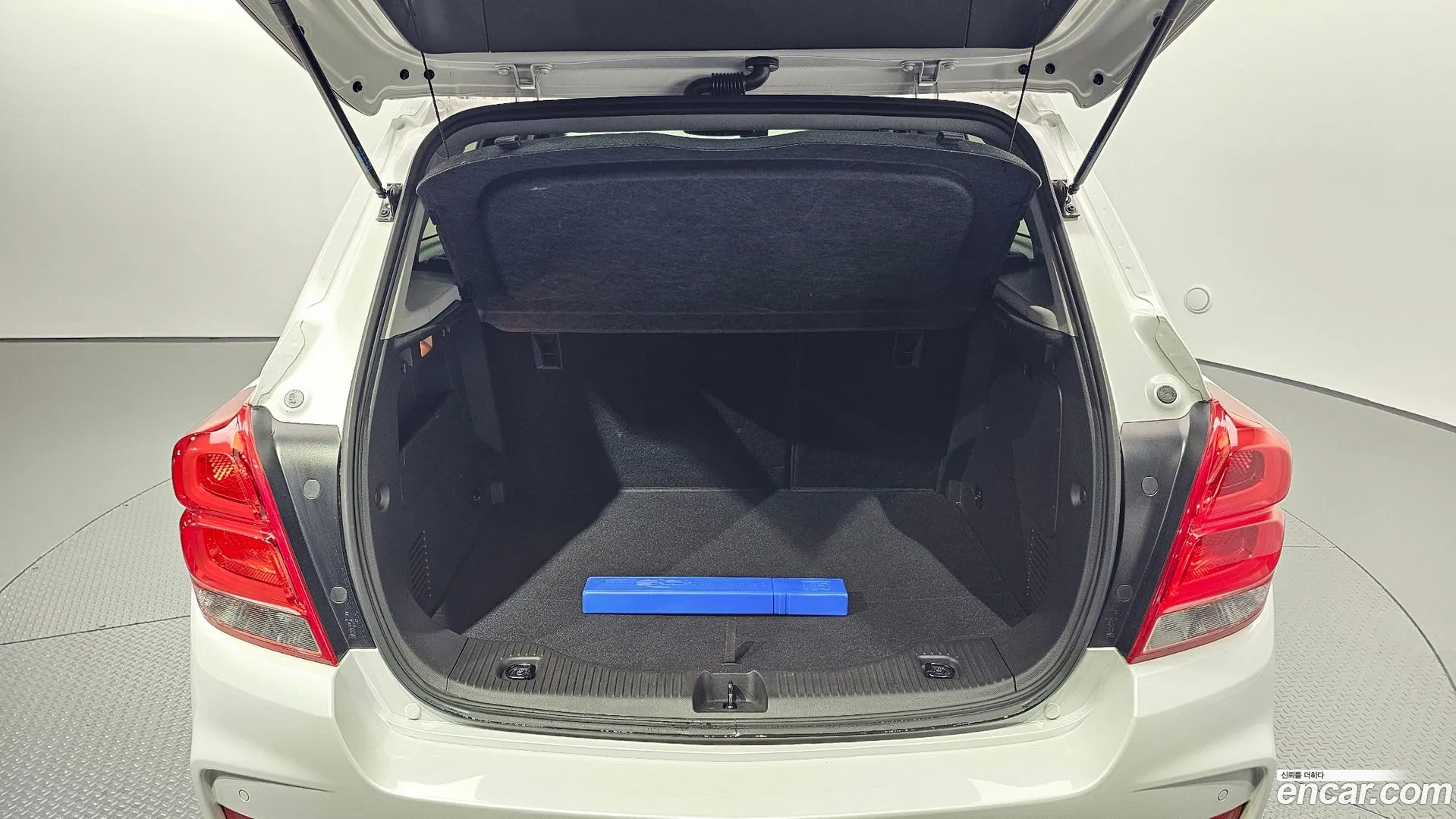 Chevrolet Trax 2020 — фото 1