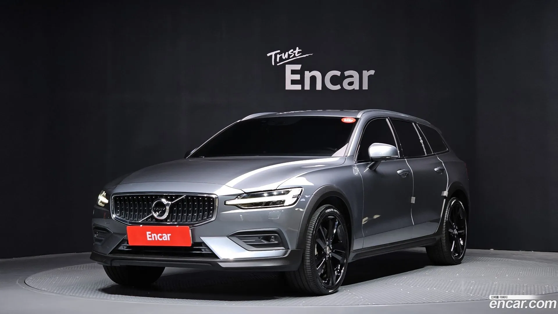 Volvo V60 Cross Country 2020 — фото 2