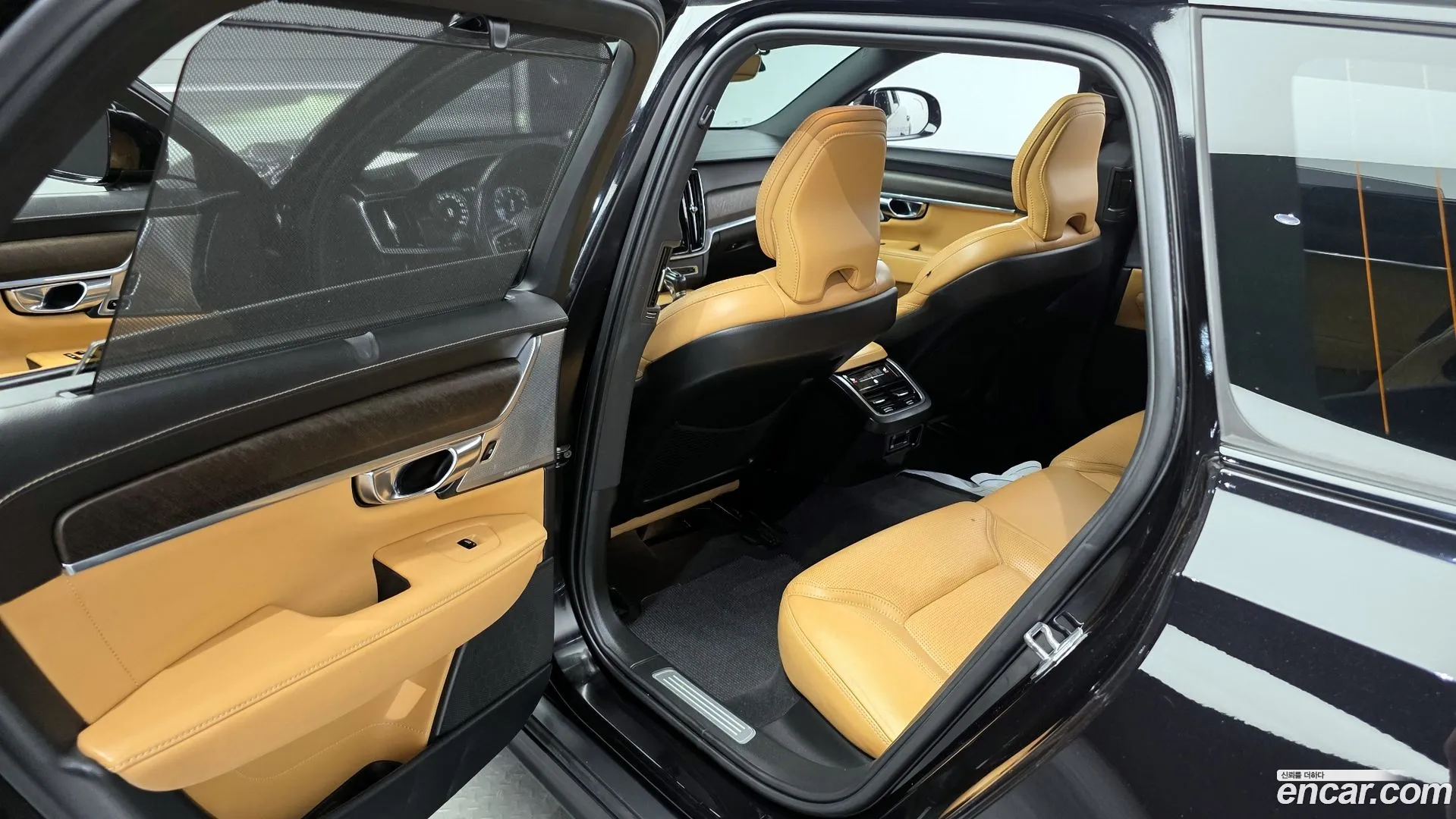 Volvo V90 Cross Country 2020 — фото 1