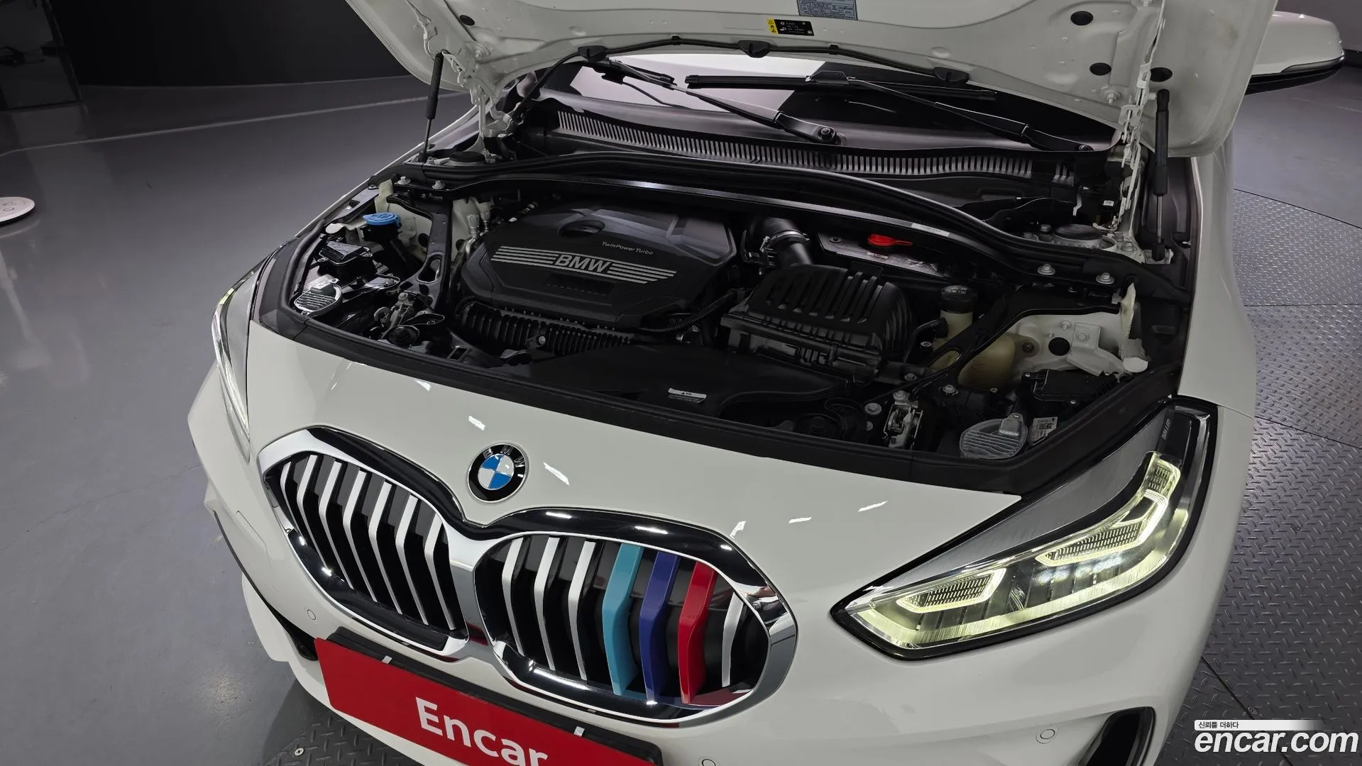 BMW 120i 2023 — фото 3