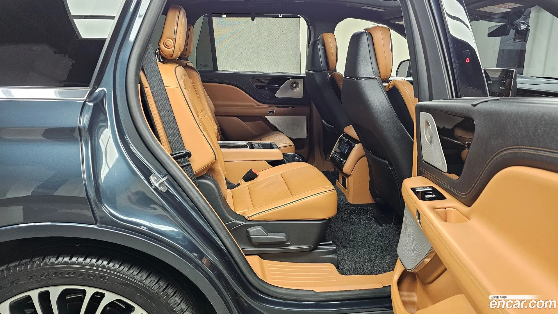 Lincoln Aviator 2020 — фото 1