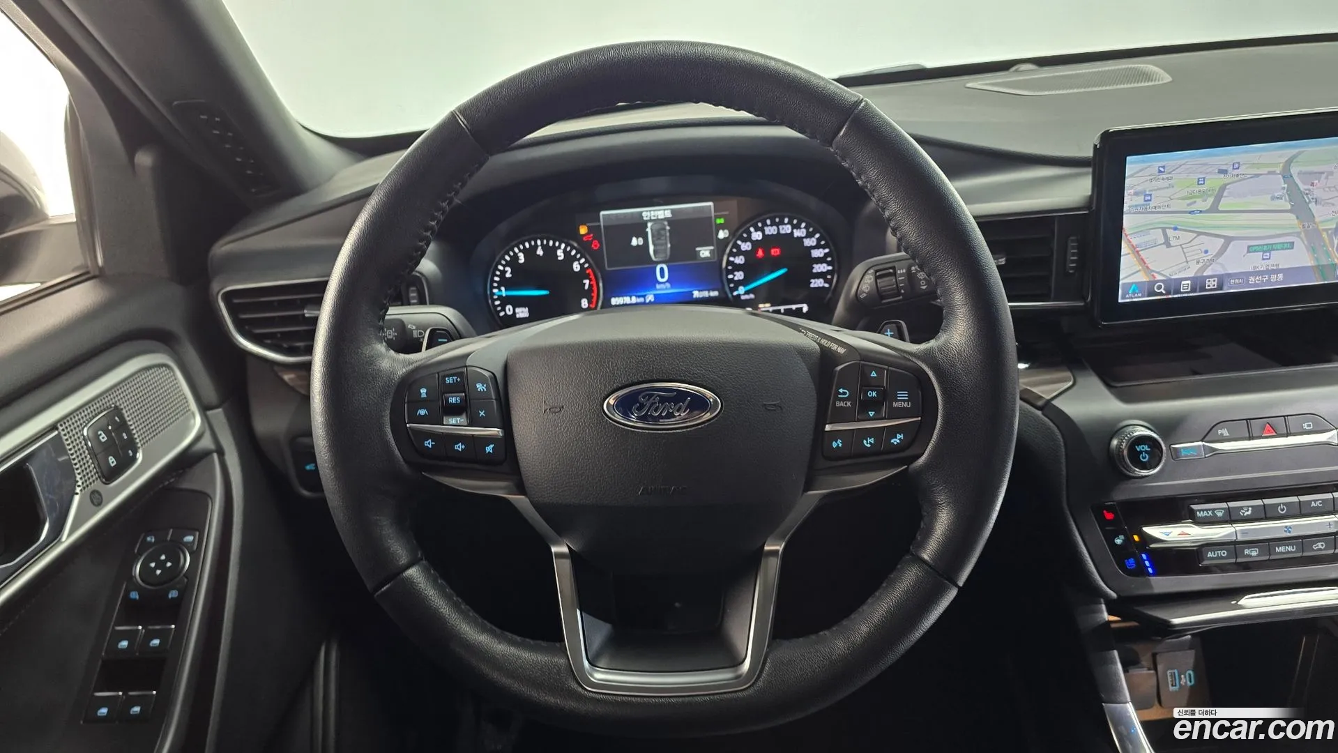Ford Explorer 2020 — фото 2