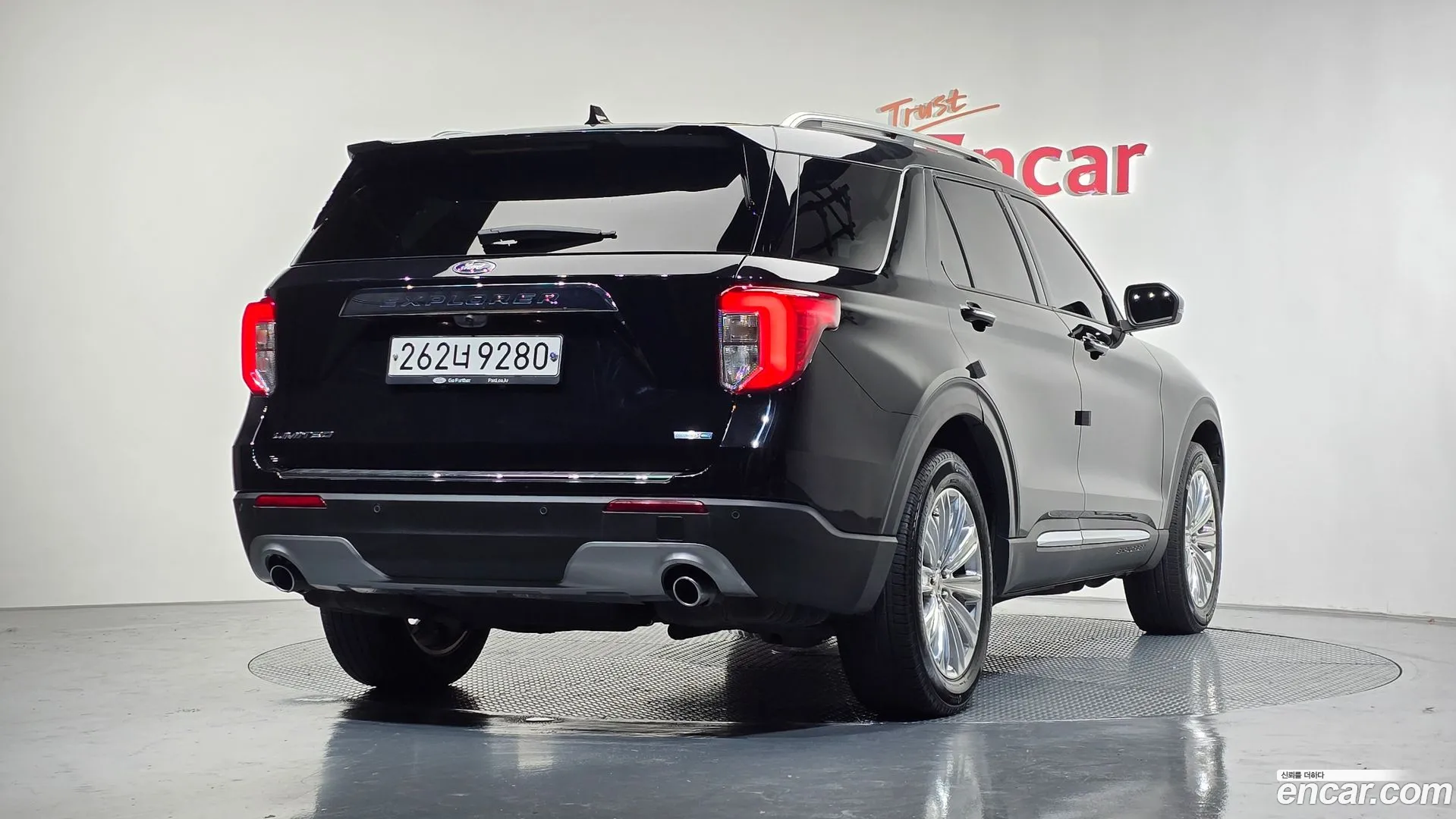Ford Explorer 2020 — фото 3