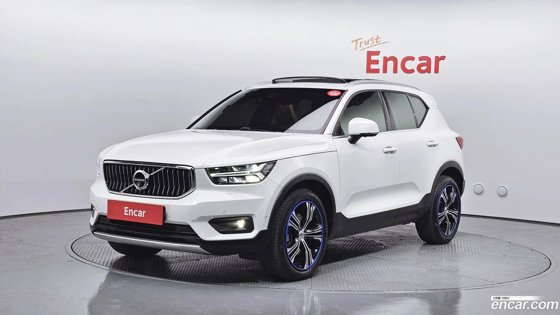 Volvo XC40 2021 — фото 2