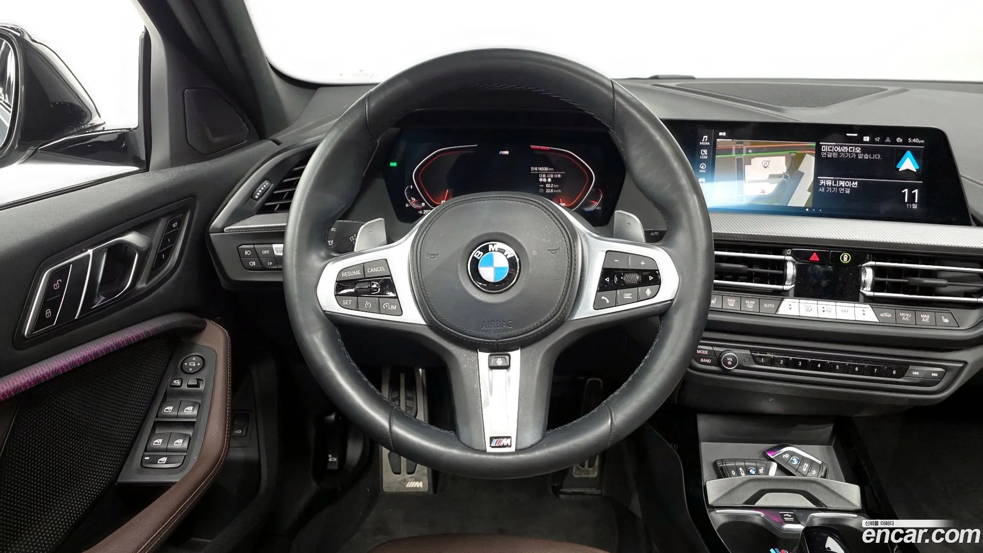 BMW 120i 2022 — фото 3