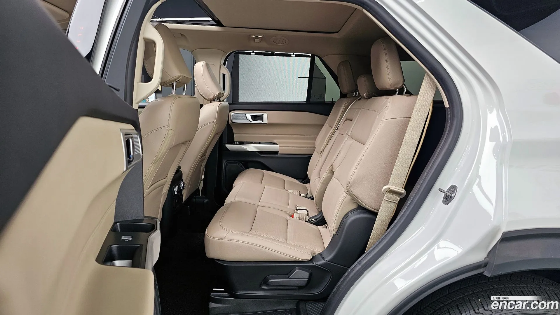Ford Explorer 2022 — фото 3