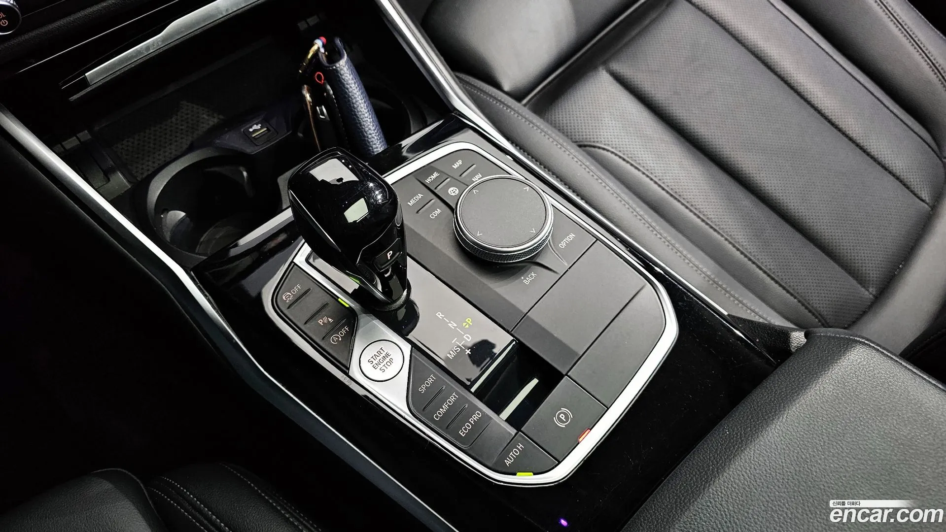 BMW 320i 2021 — фото 4