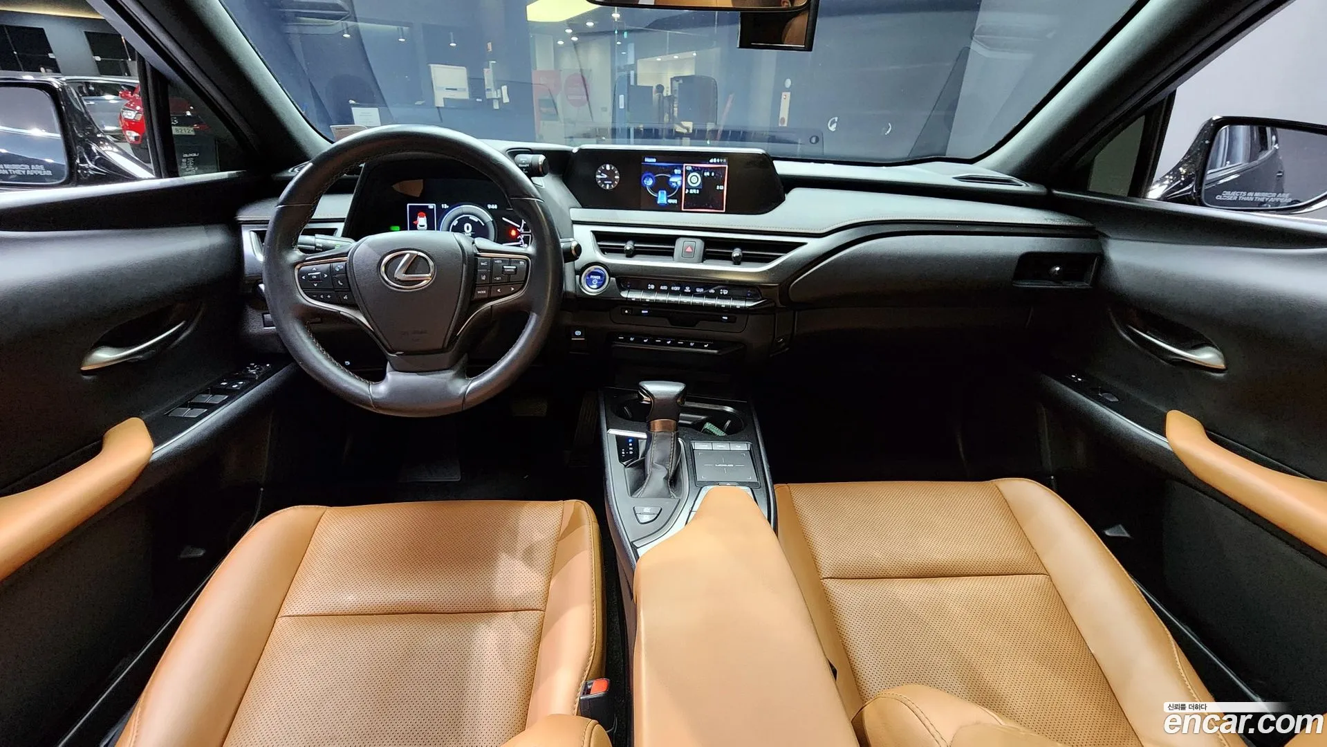 Lexus UX 250h 2021 — фото 3