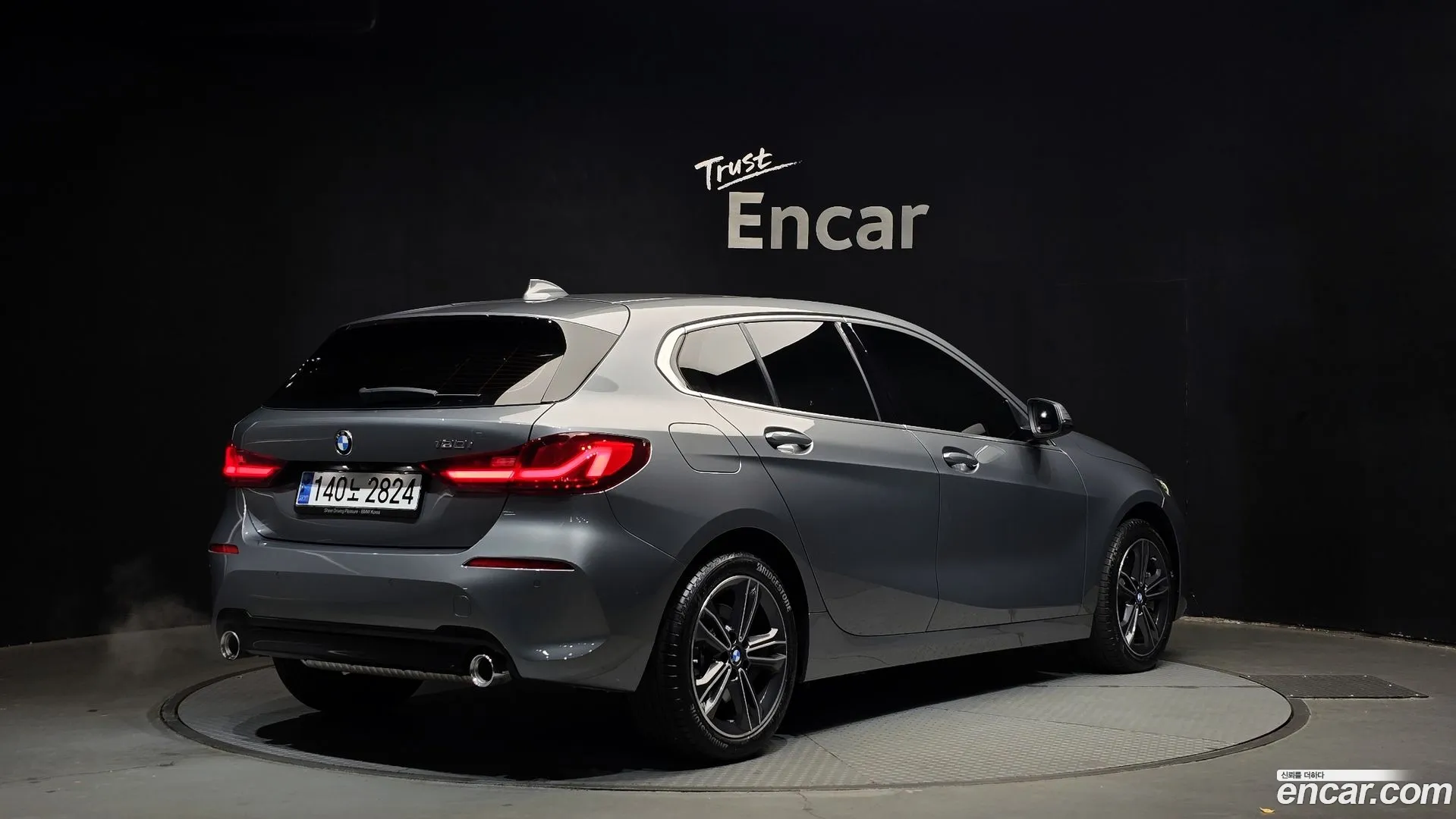 BMW 120i 2023 — фото 3