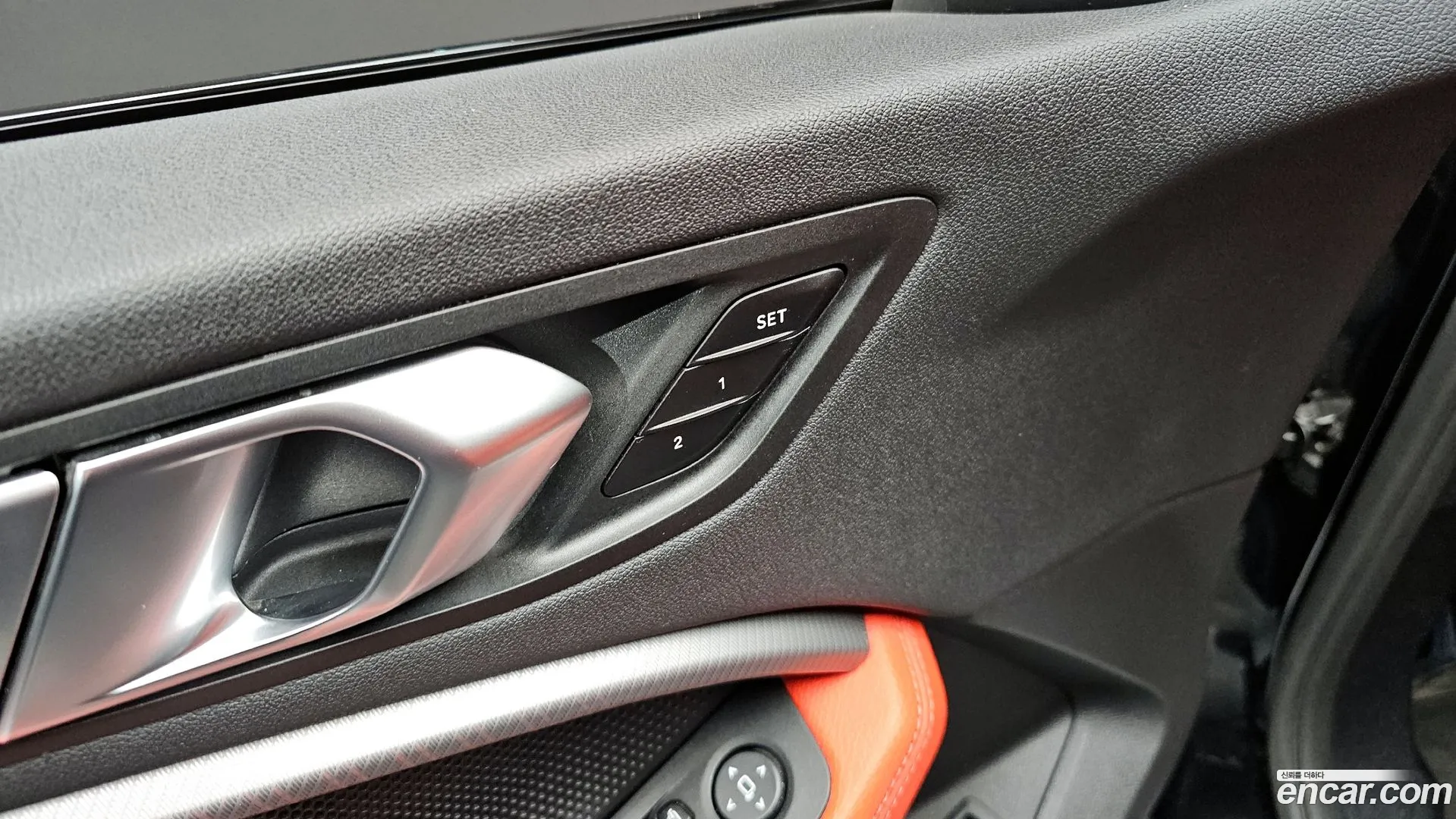 BMW 120i 2022 — фото 3