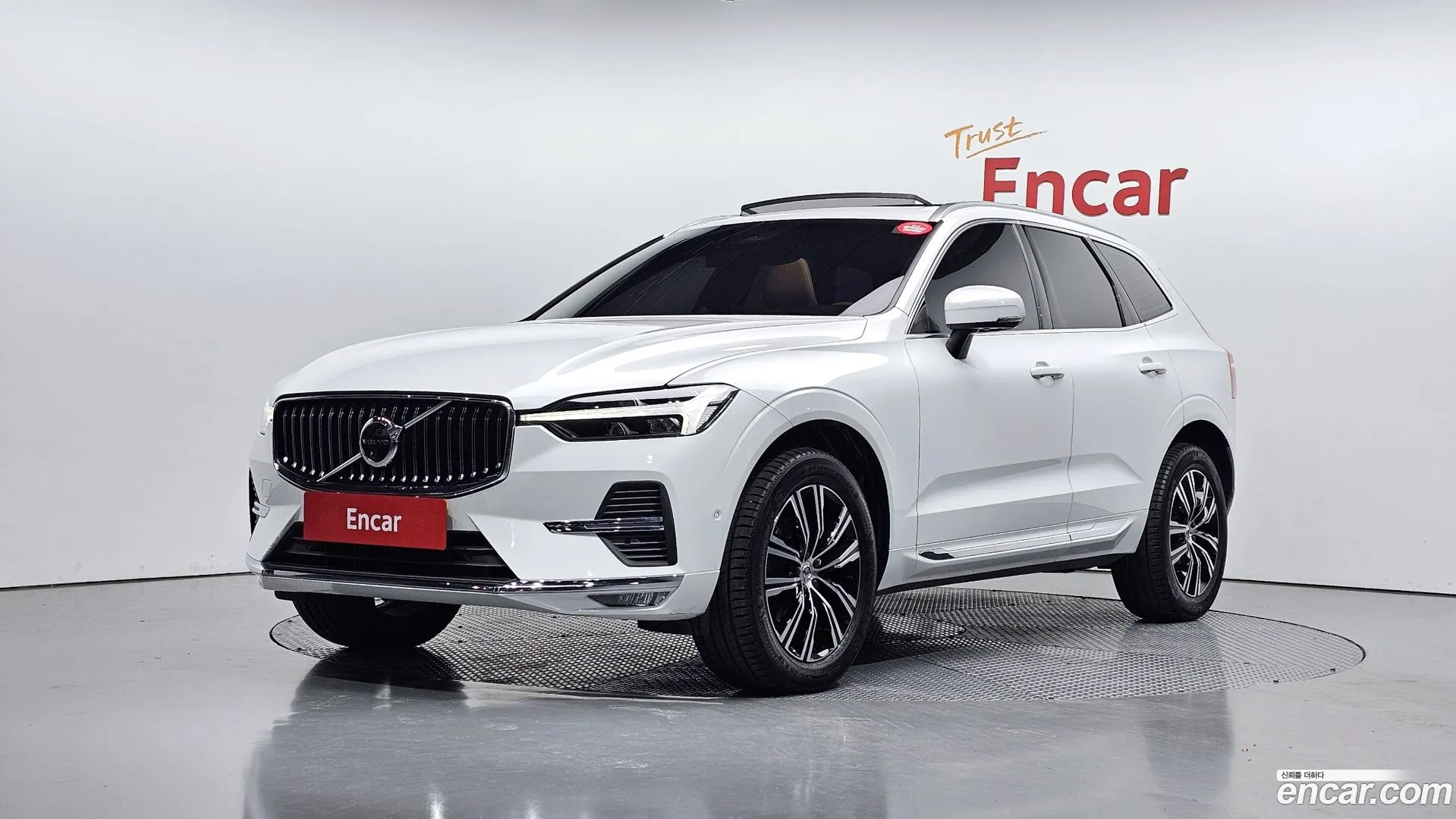 Volvo XC60 2022 — фото 4