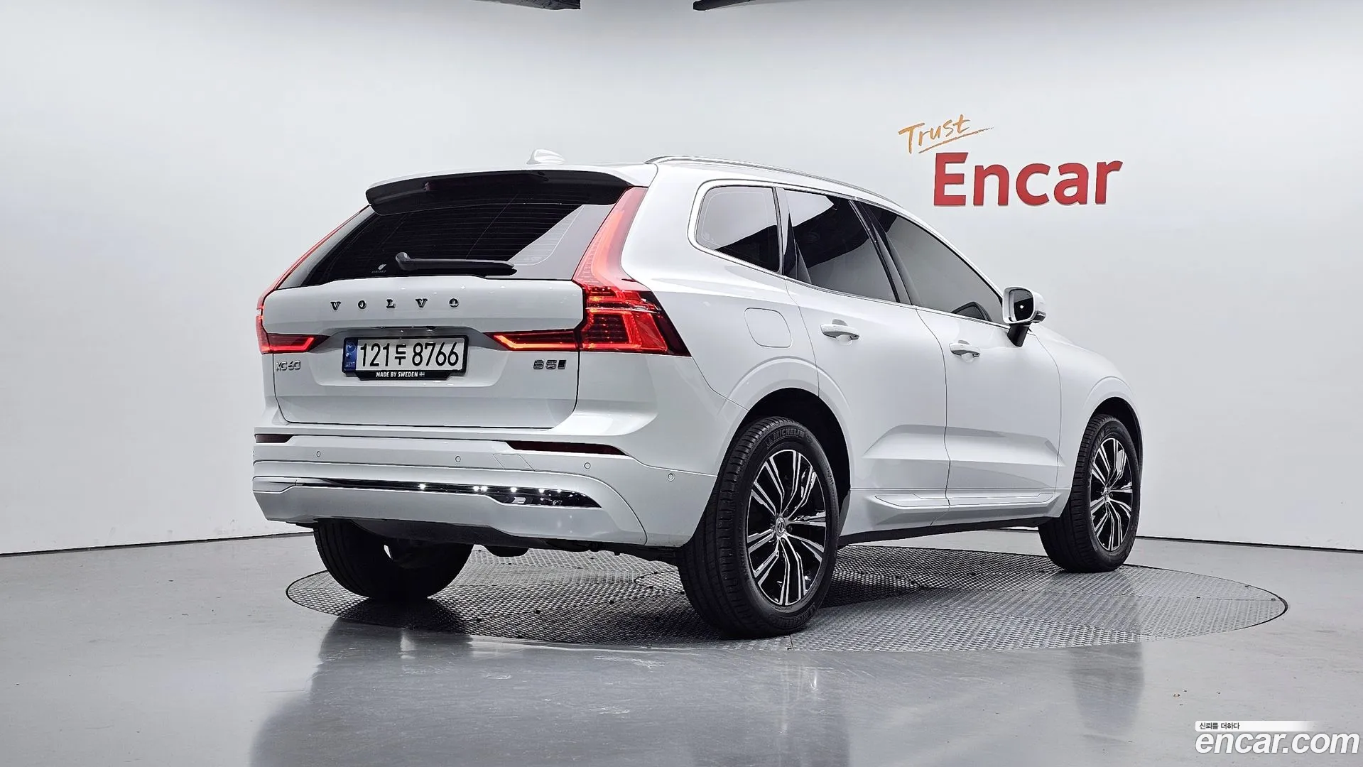 Volvo XC60 2022 — фото 5
