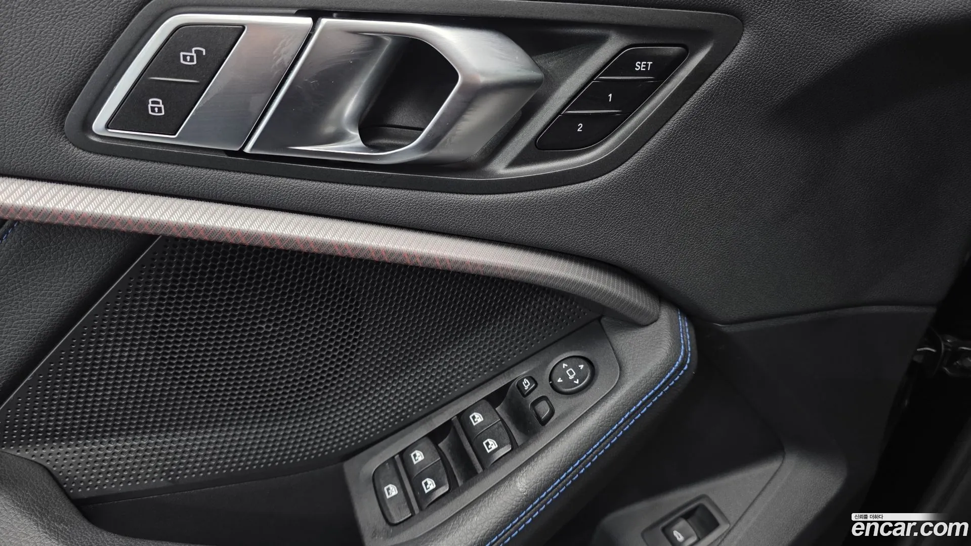 BMW 120i 2023 — фото 1