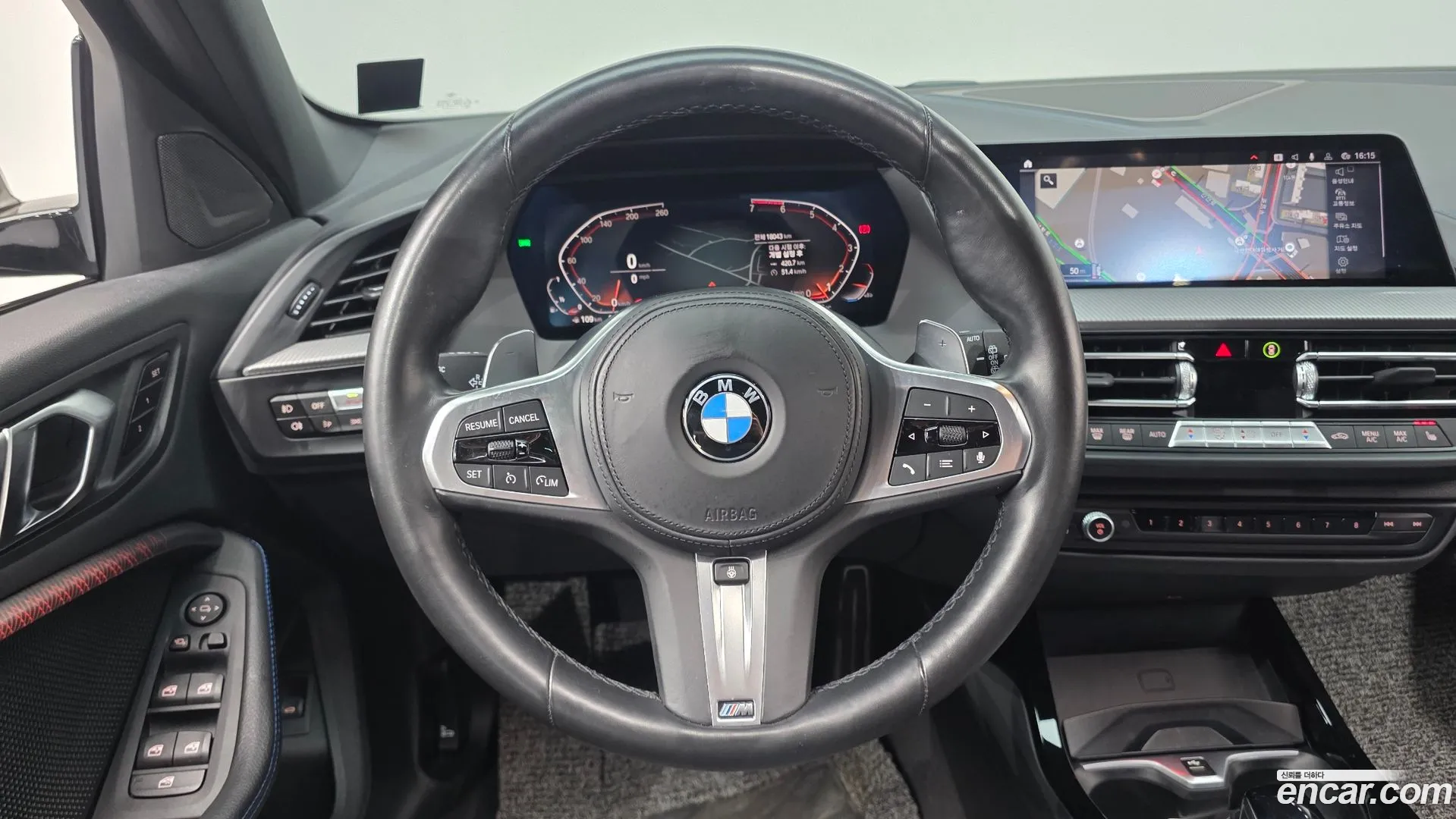 BMW 120i 2023 — фото 4