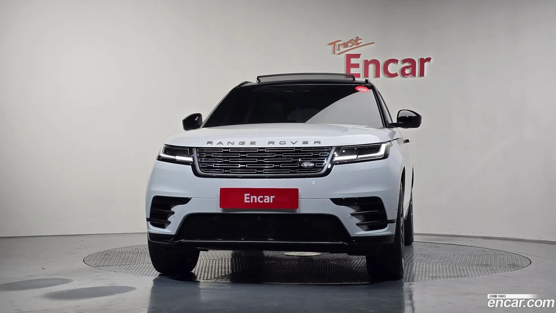 Land Rover Range Rover Velar 2025 — фото 2