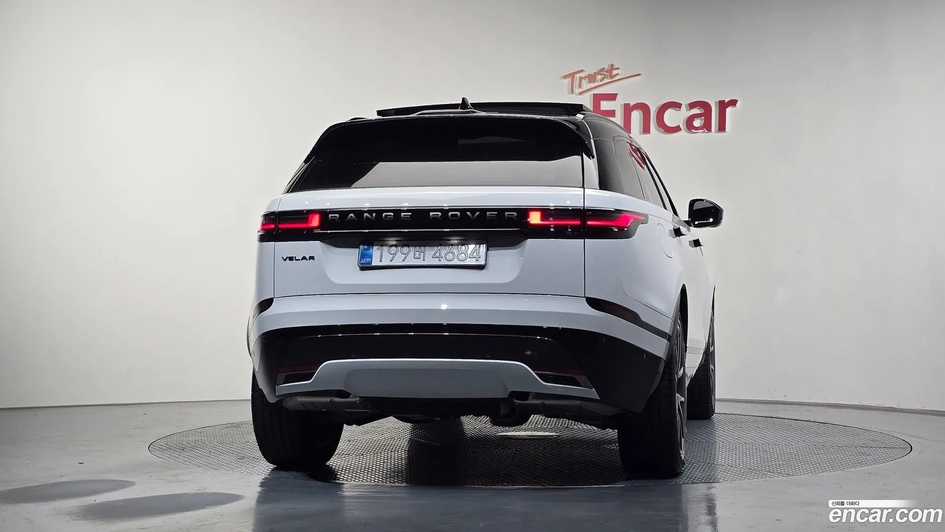 Land Rover Range Rover Velar 2025 — фото 3