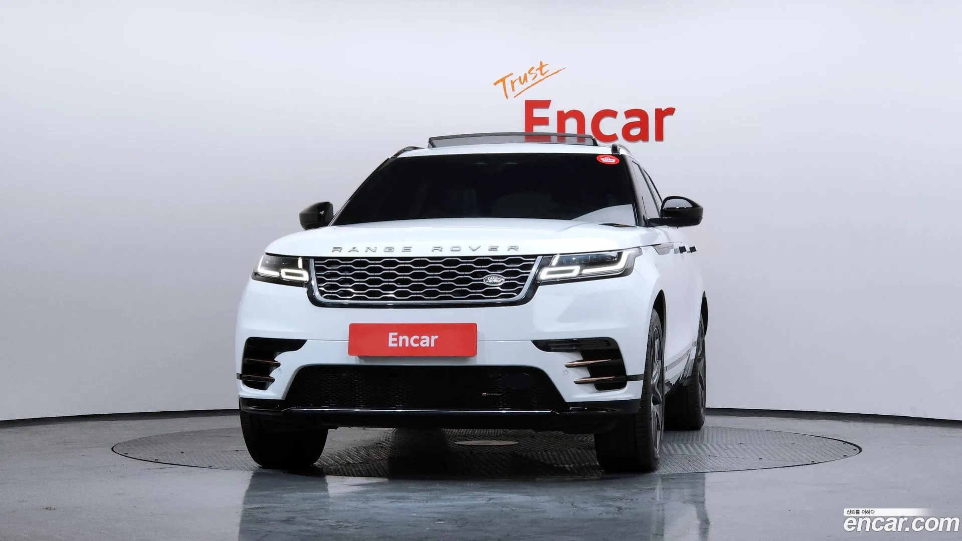 Land Rover Range Rover Velar 2022 — фото 5