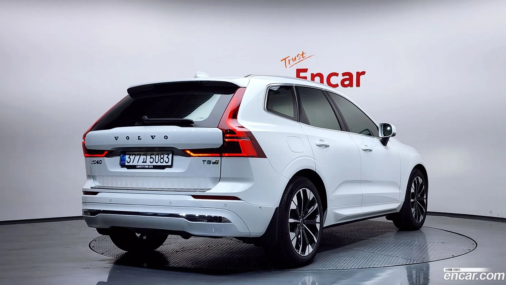 Volvo XC60 2025 — фото 5