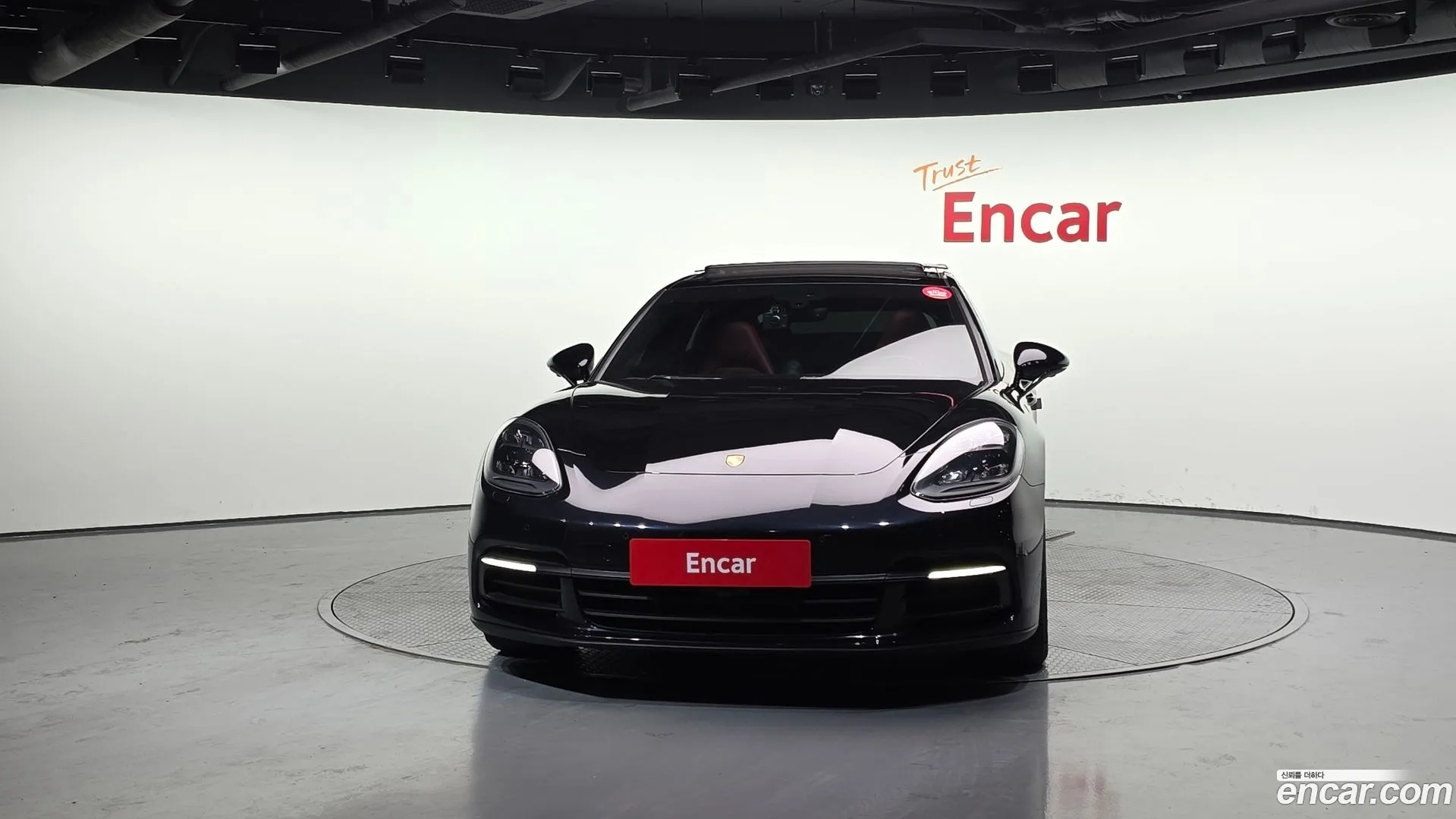 Porsche Panamera 2020 — фото 1