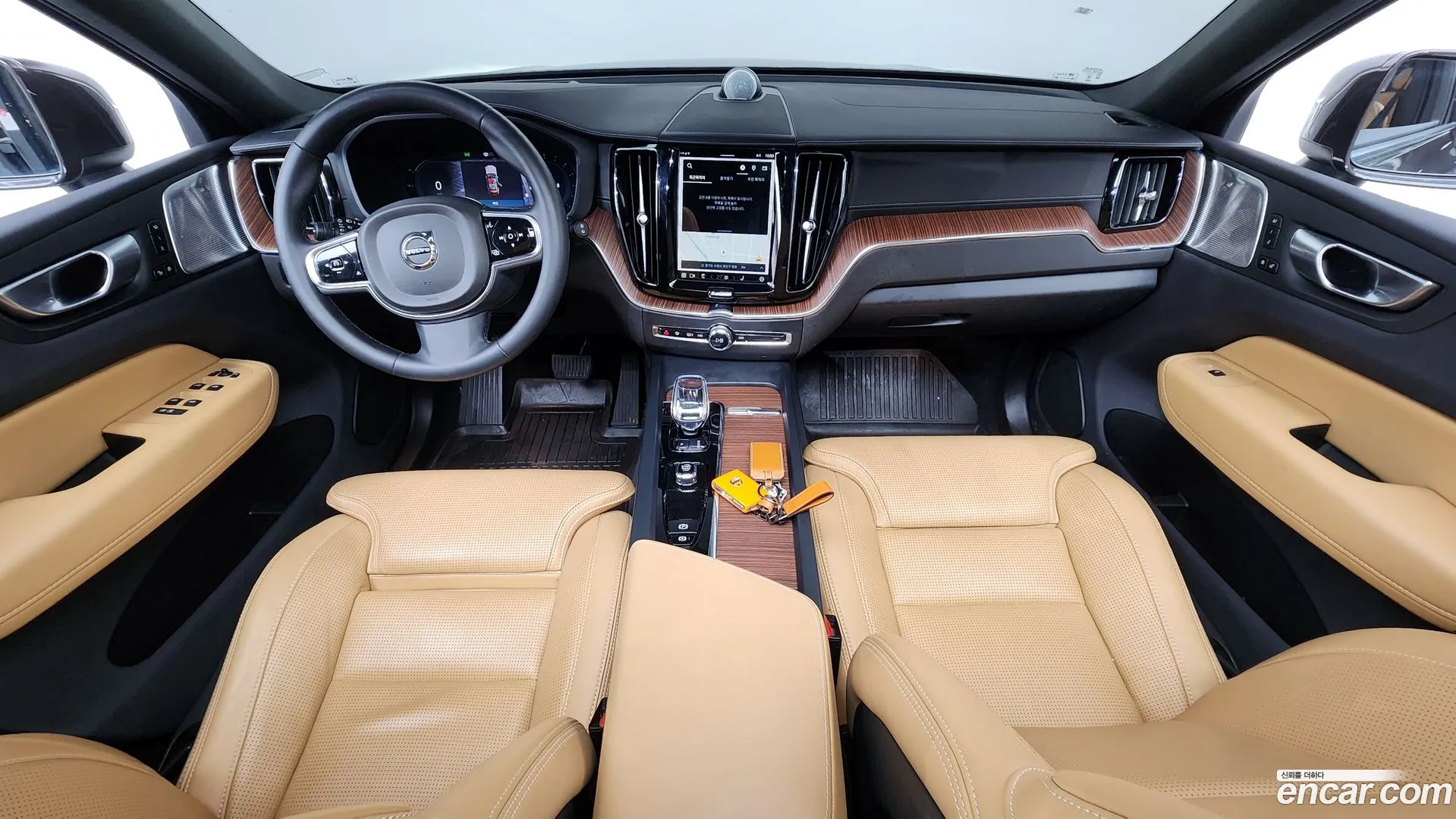 Volvo XC60 2024 — фото 2