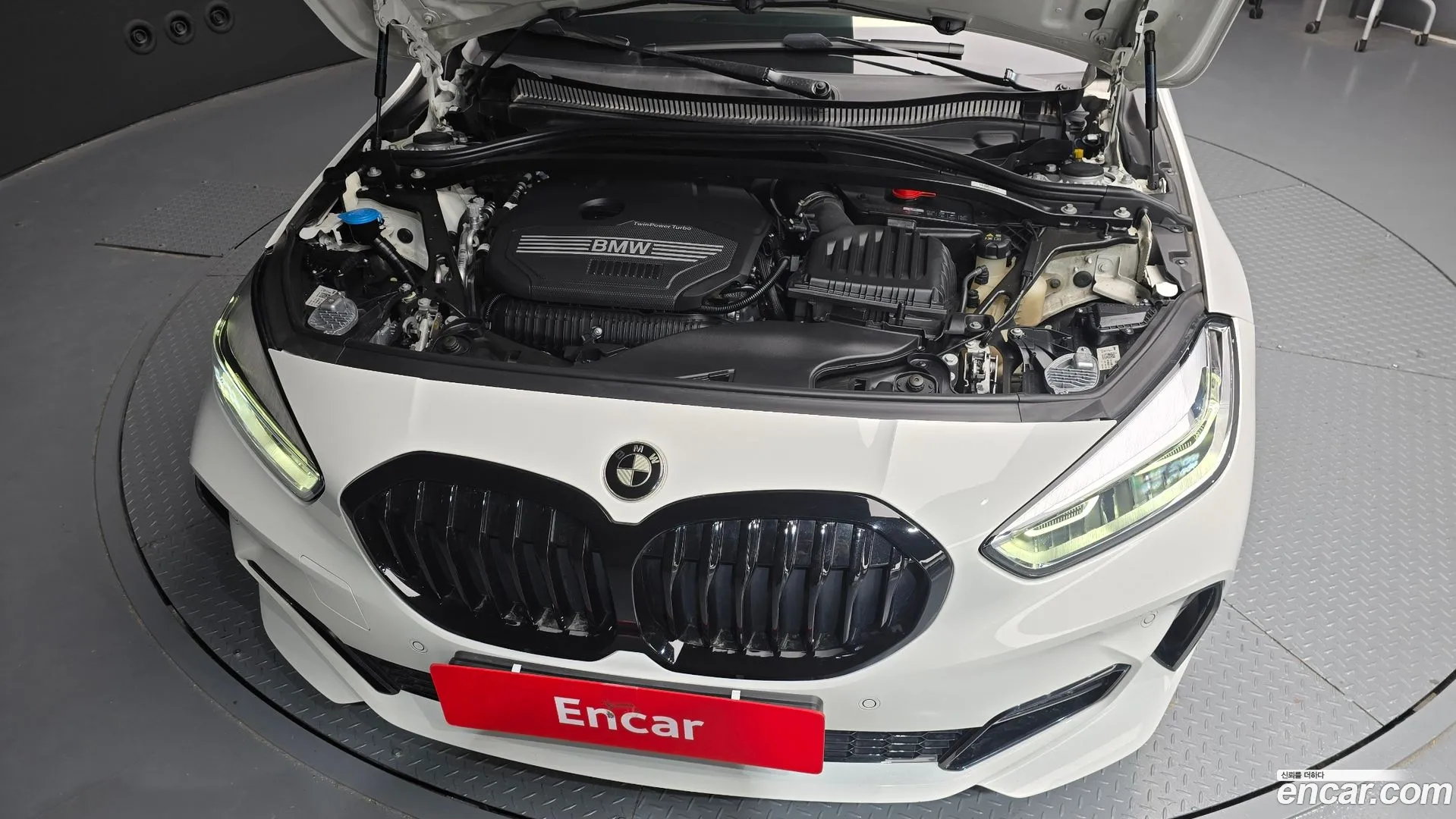 BMW 120i 2022 — фото 3