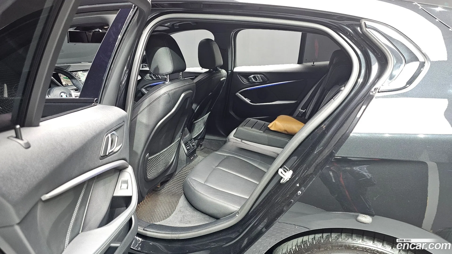 BMW 120i 2022 — фото 2