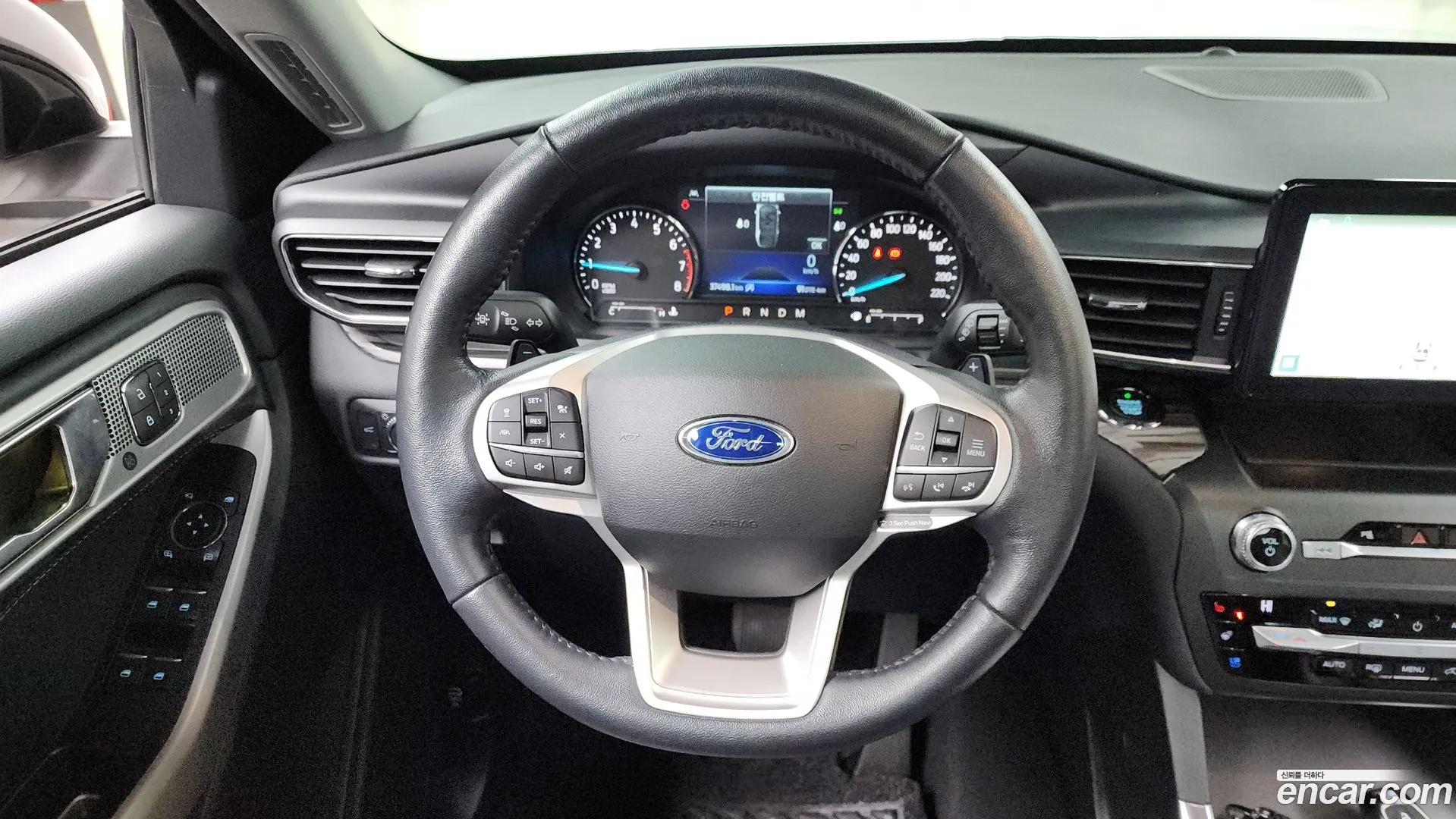 Ford Explorer 2020 — фото 2