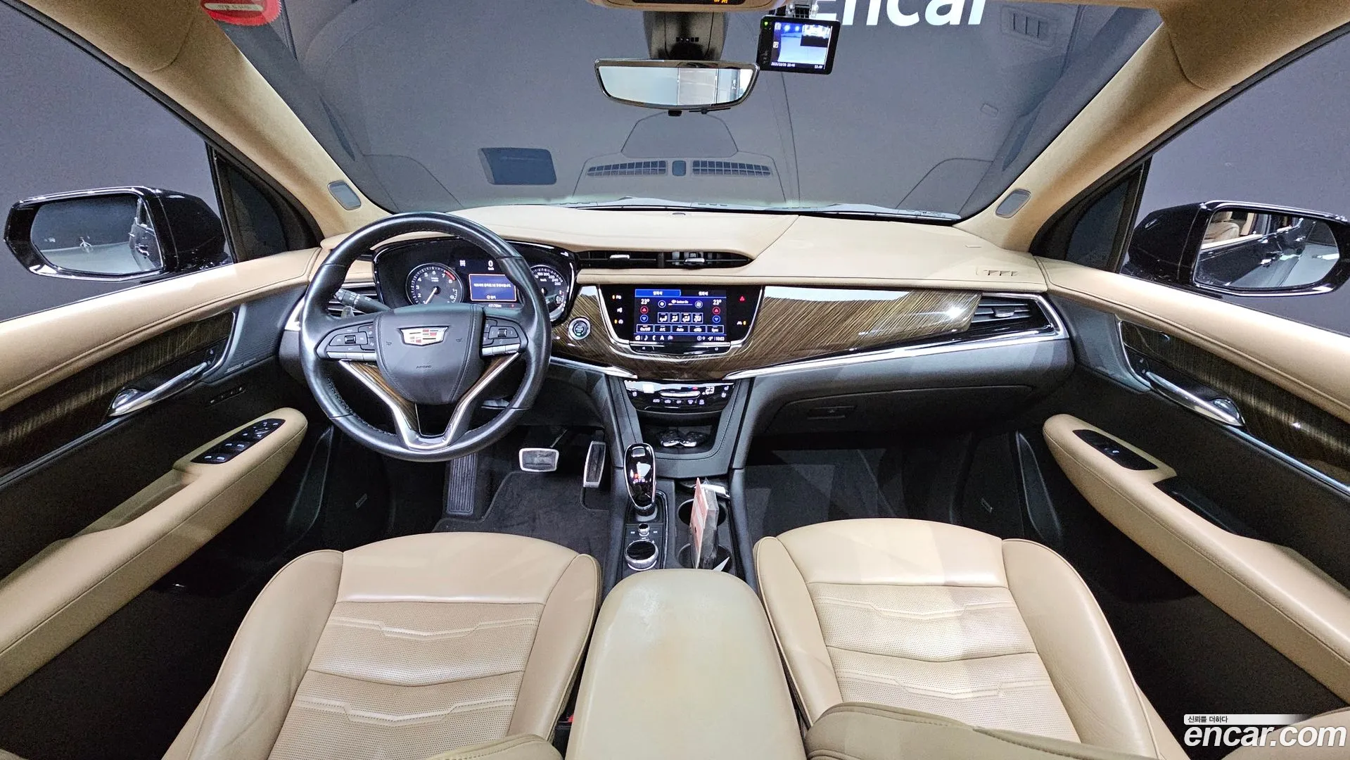 Cadillac XT6 2022 — фото 1