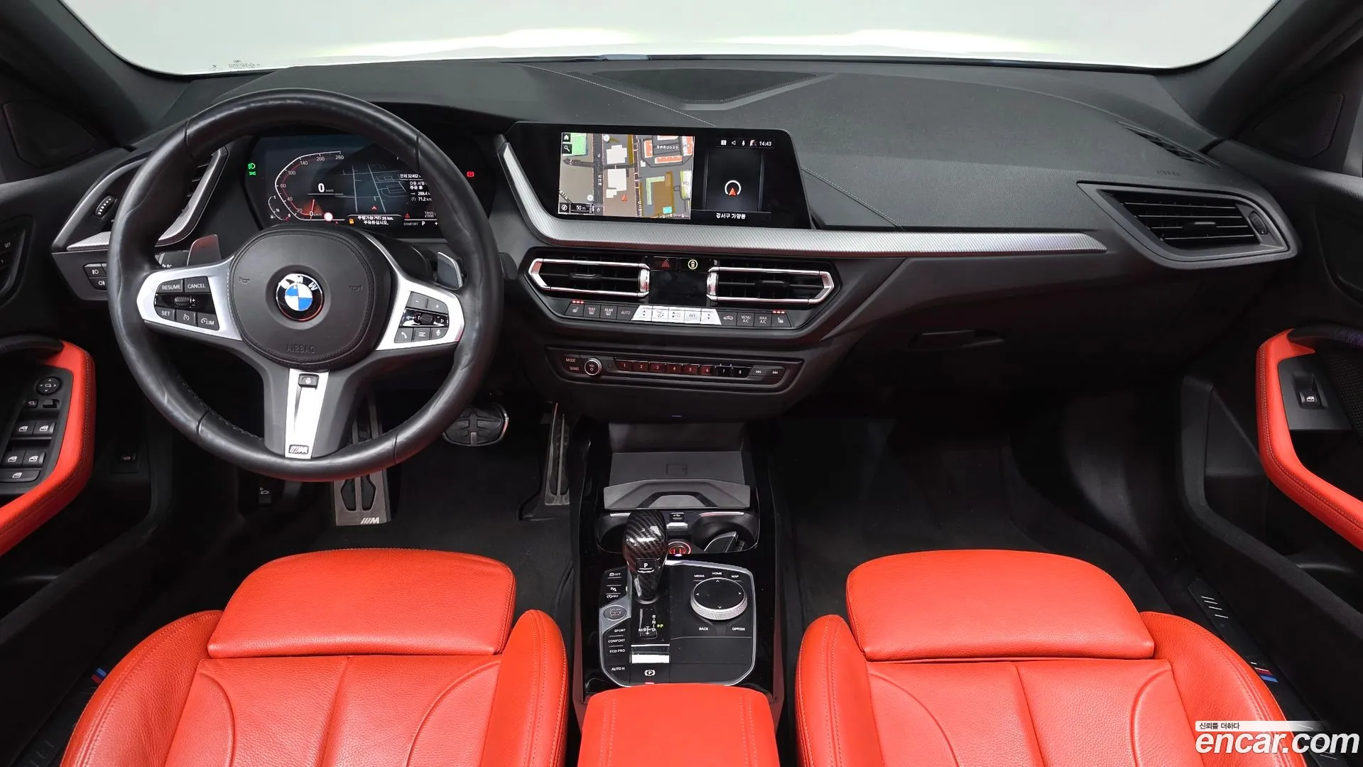 BMW 120i 2021 — фото 2