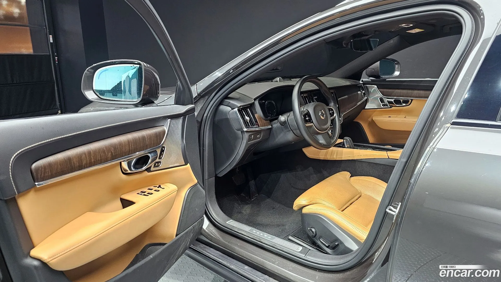 Volvo V90 Cross Country 2021 — фото 1