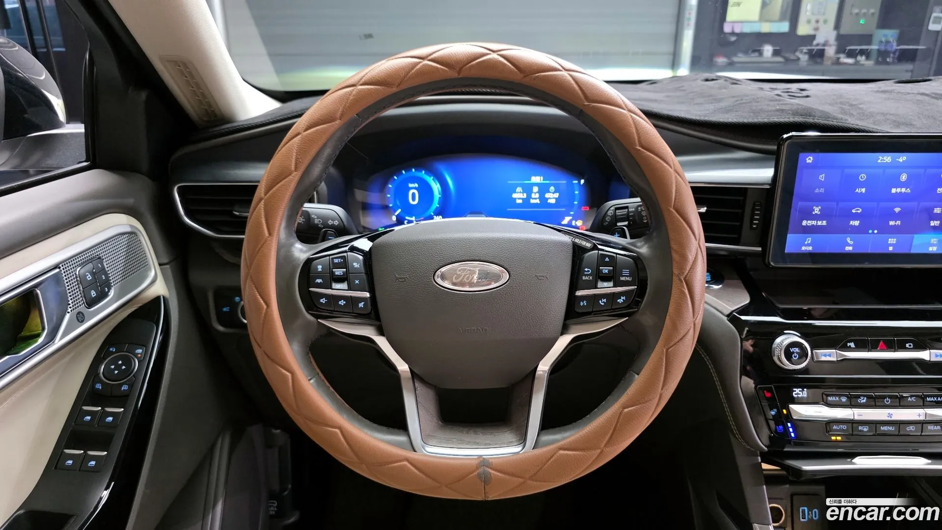 Ford Explorer 2021 — фото 2