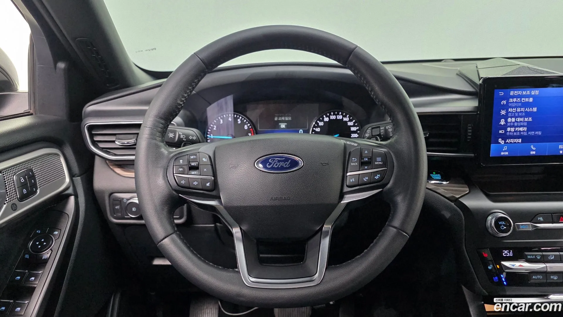 Ford Explorer 2020 — фото 3