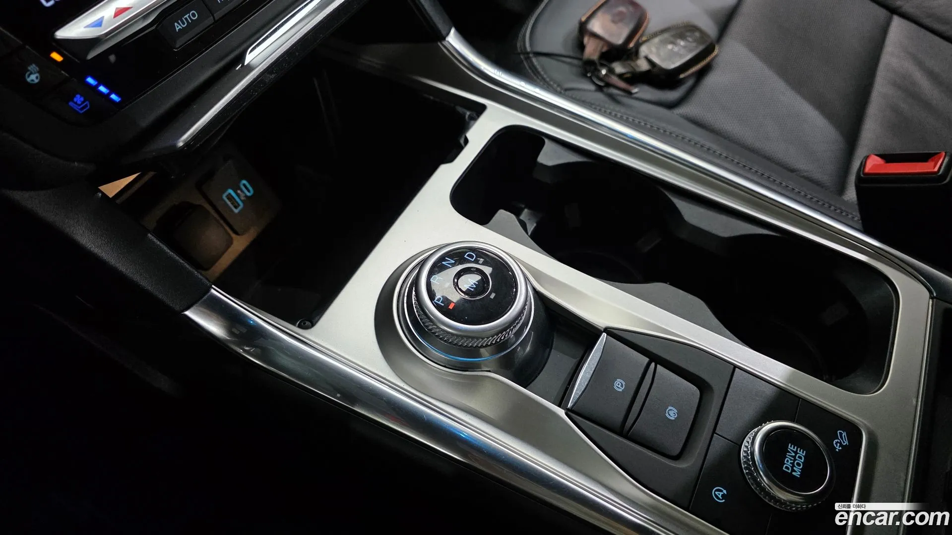 Ford Explorer 2020 — фото 4