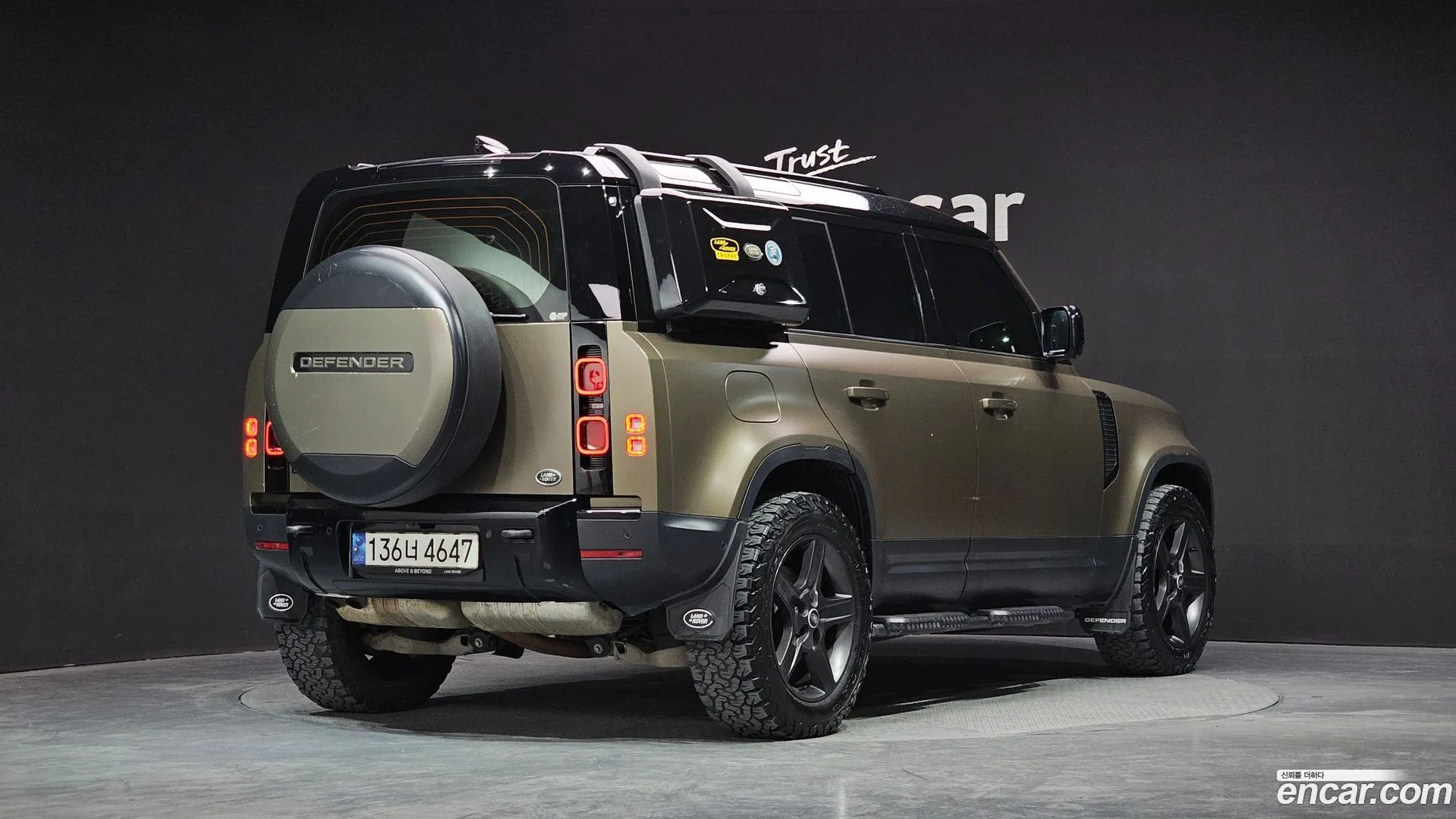Land Rover Defender 2022 — фото 2