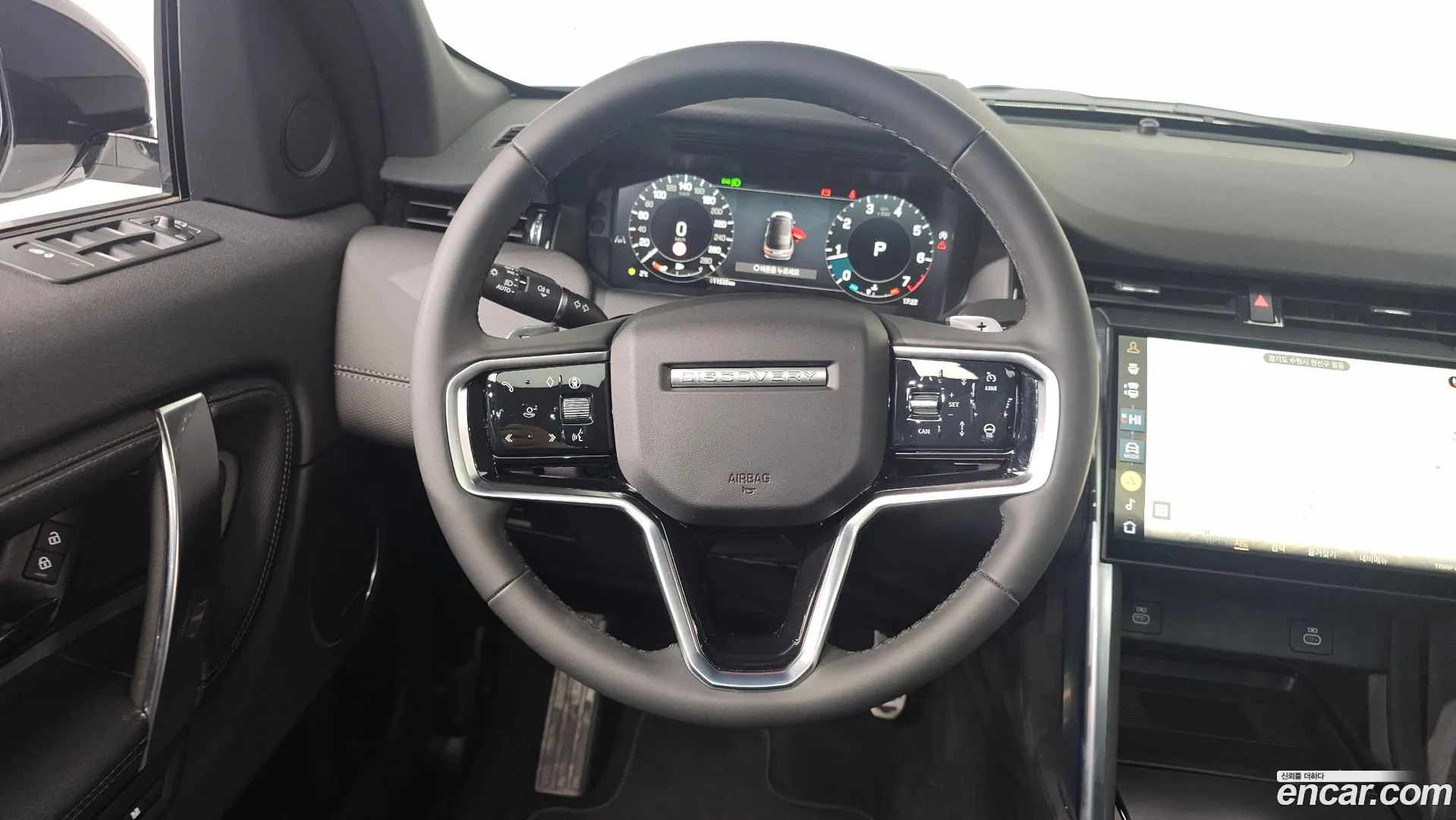 Land Rover Discovery Sport 2025 — фото 1