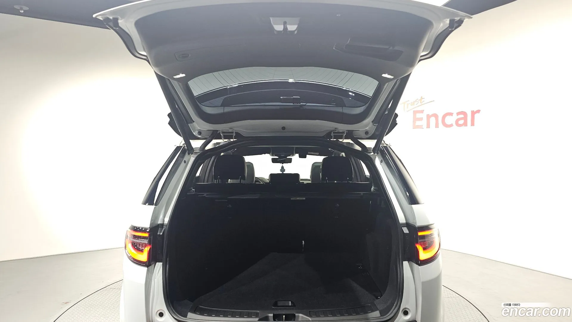 Land Rover Discovery Sport 2025 — фото 3