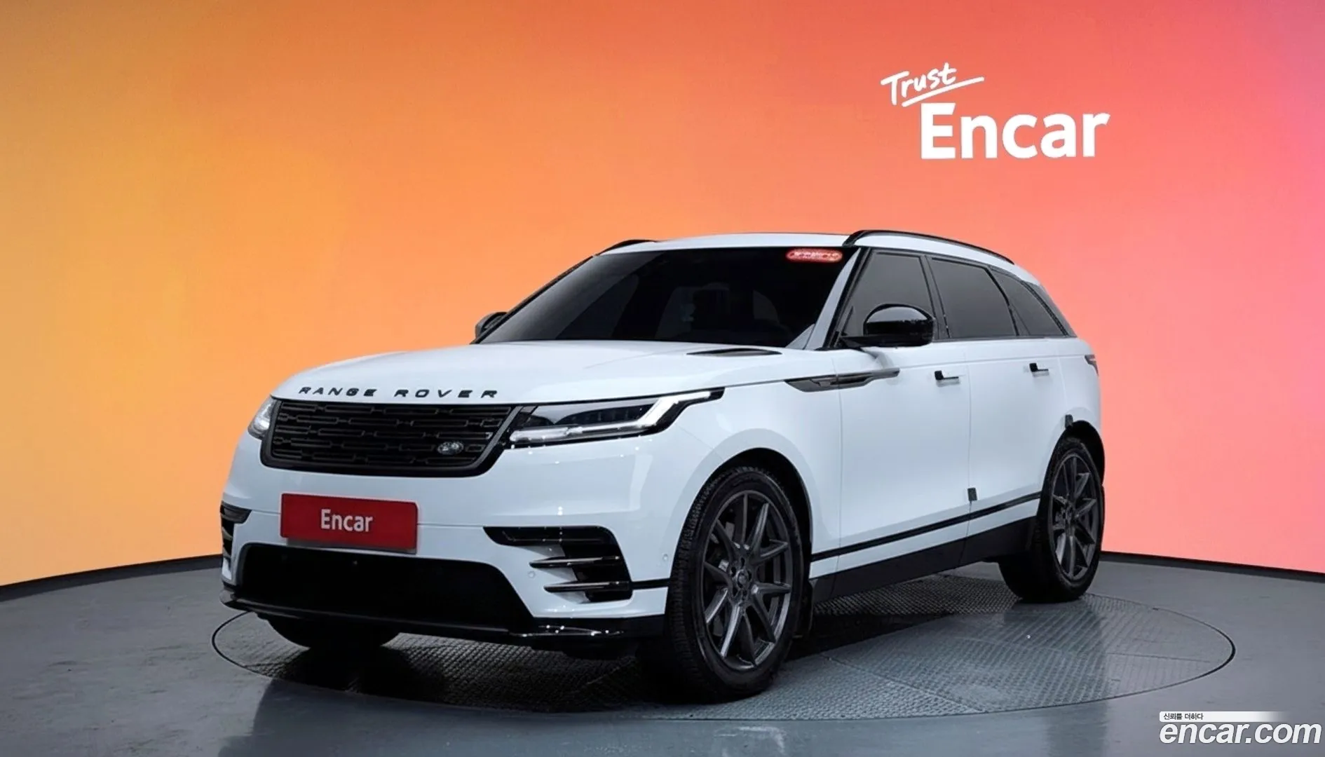 Land Rover Range Rover Velar 2024 — фото 3