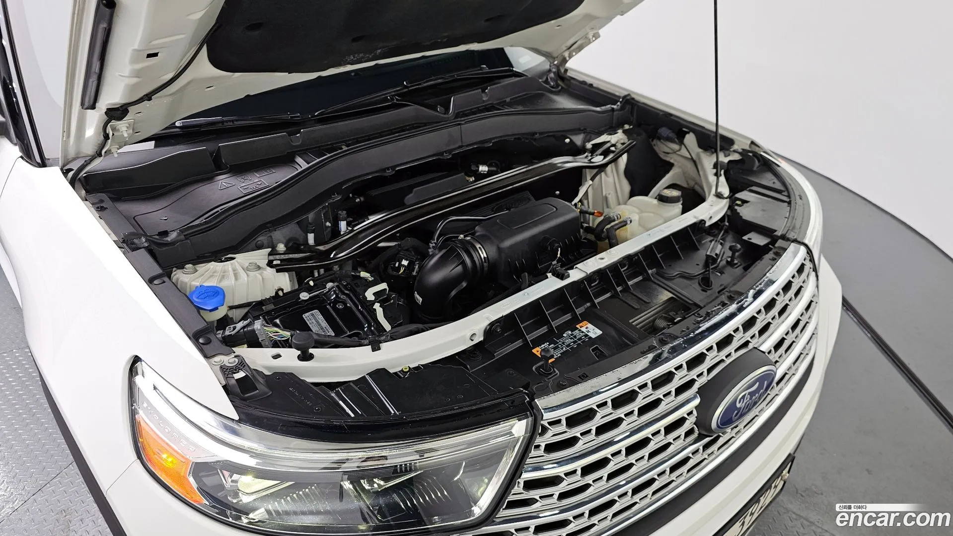 Ford Explorer 2020 — фото 3