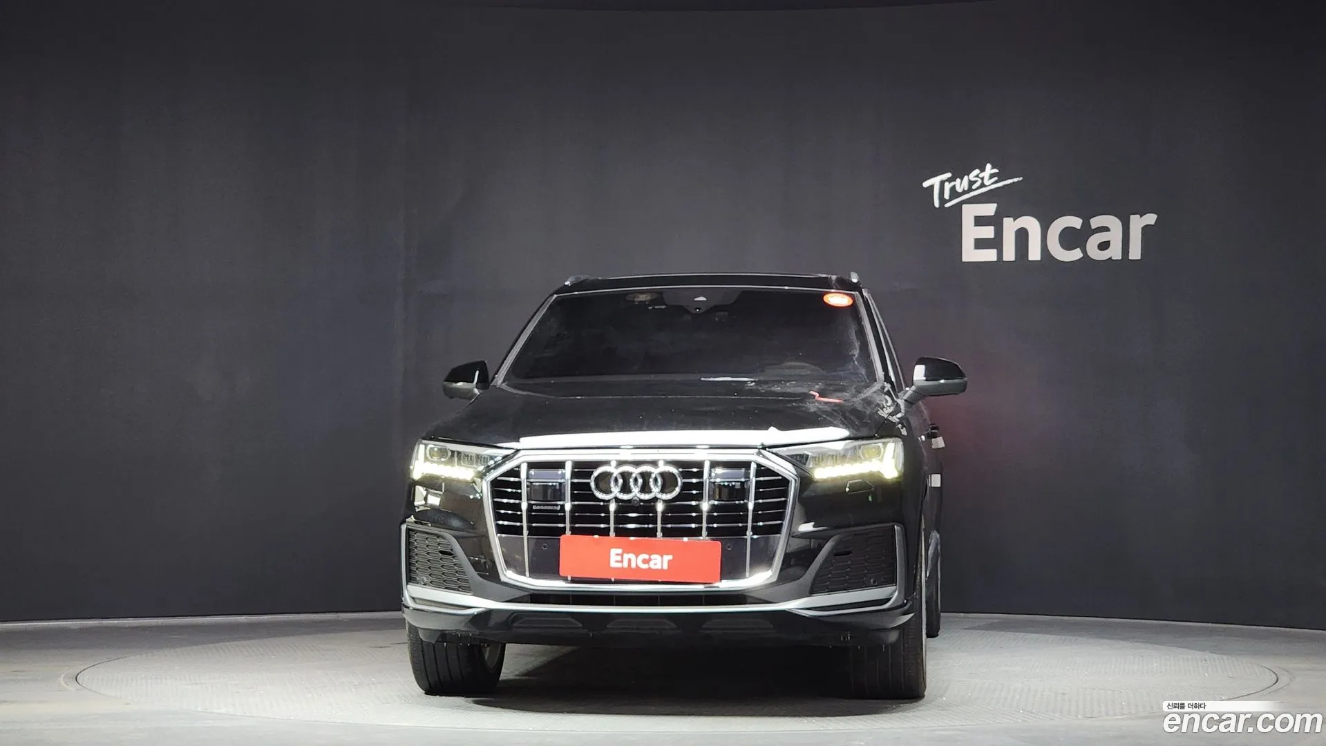 Audi Q7 2023 — фото 2
