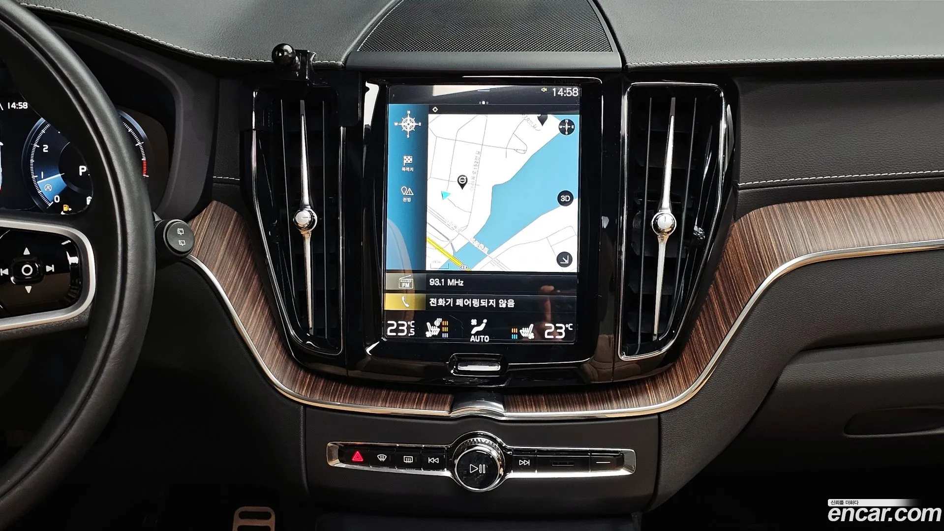 Volvo XC60 2021 — фото 2